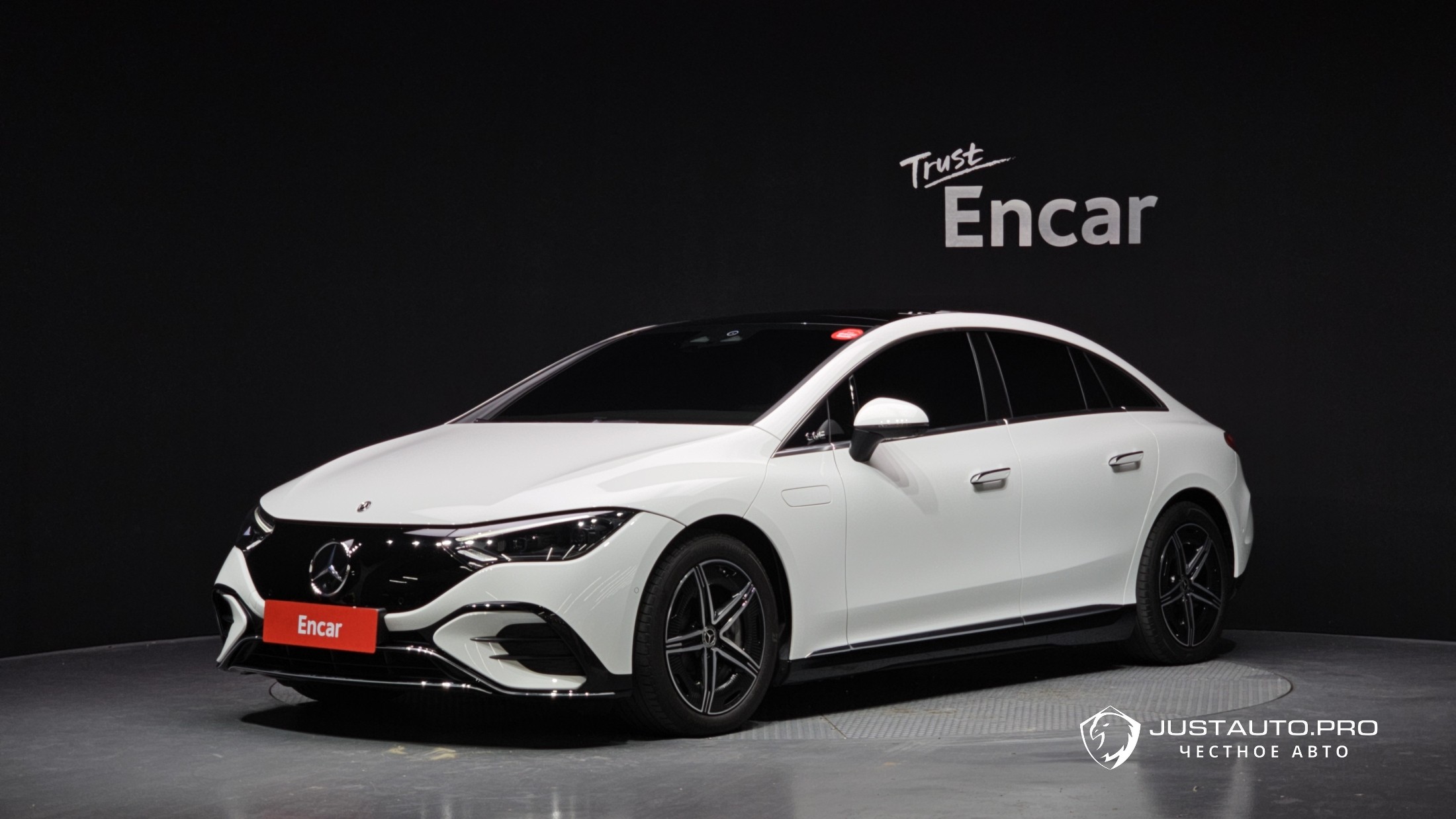 Автомобиль Mercedes-Benz EQE