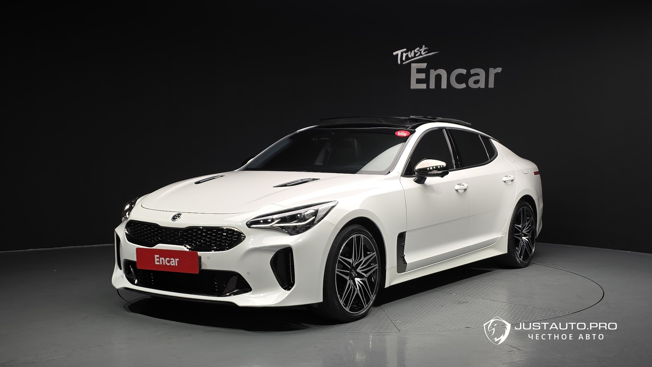 Автомобиль Kia Stinger