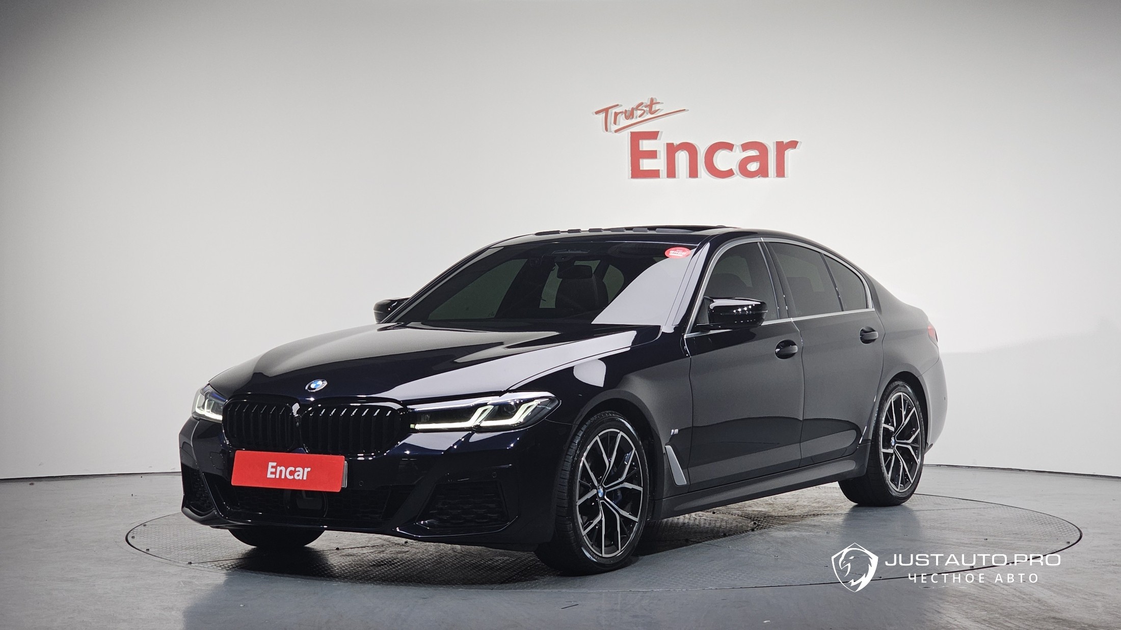 Автомобиль BMW 5-Series