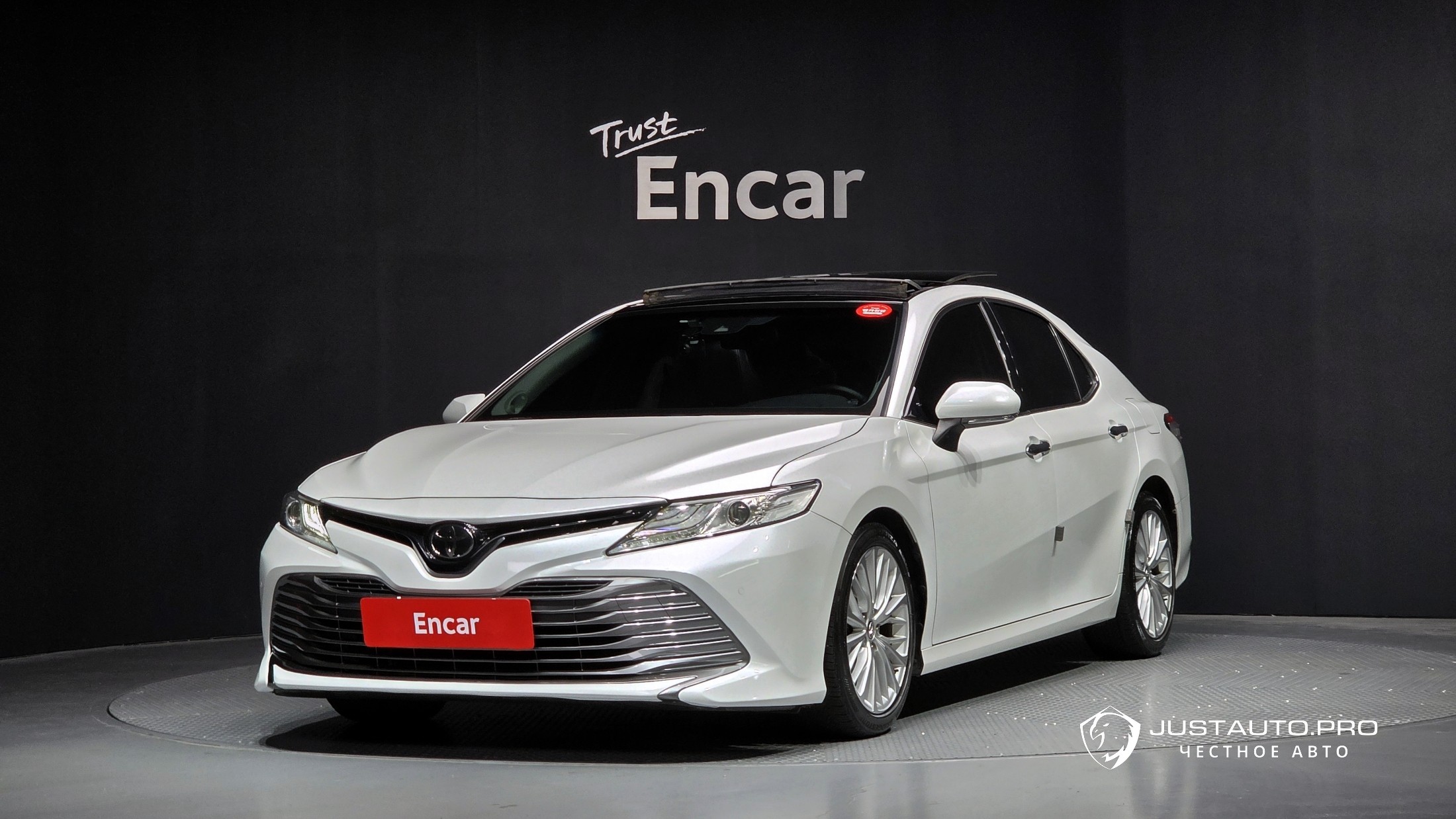 Автомобиль Toyota Camry