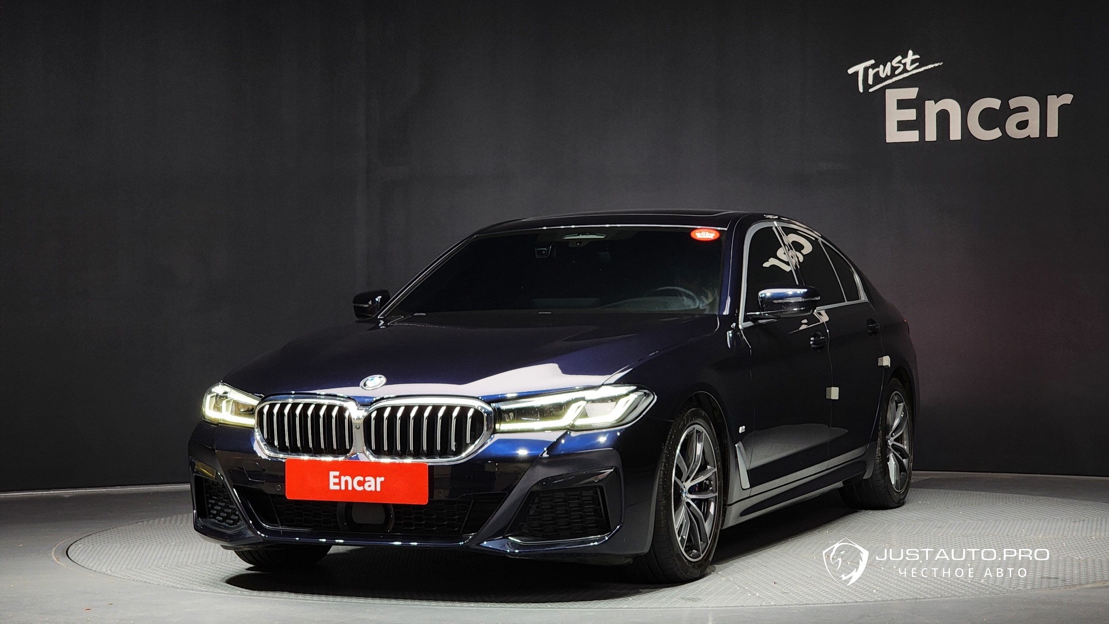 Автомобиль BMW 5-Series