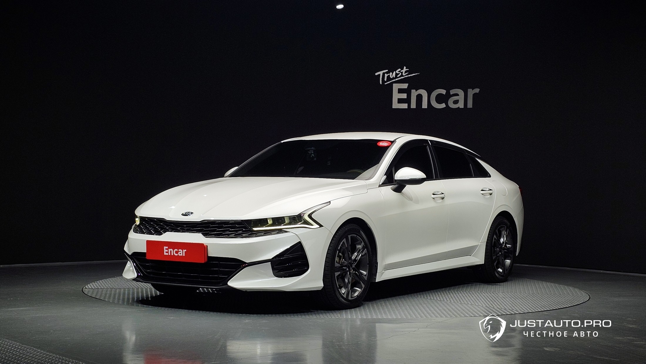 Автомобиль Kia K5