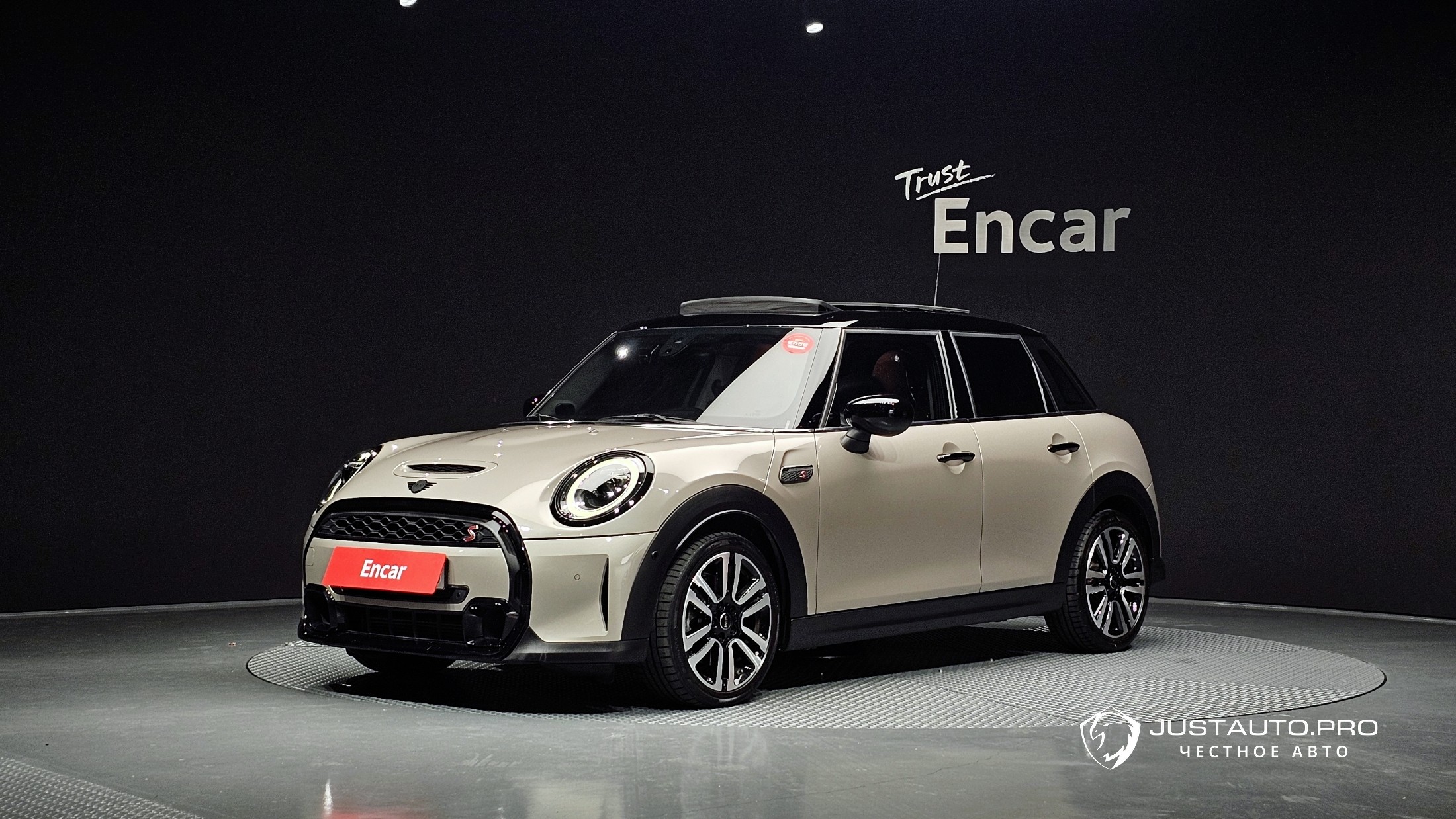 Автомобиль Mini Cooper