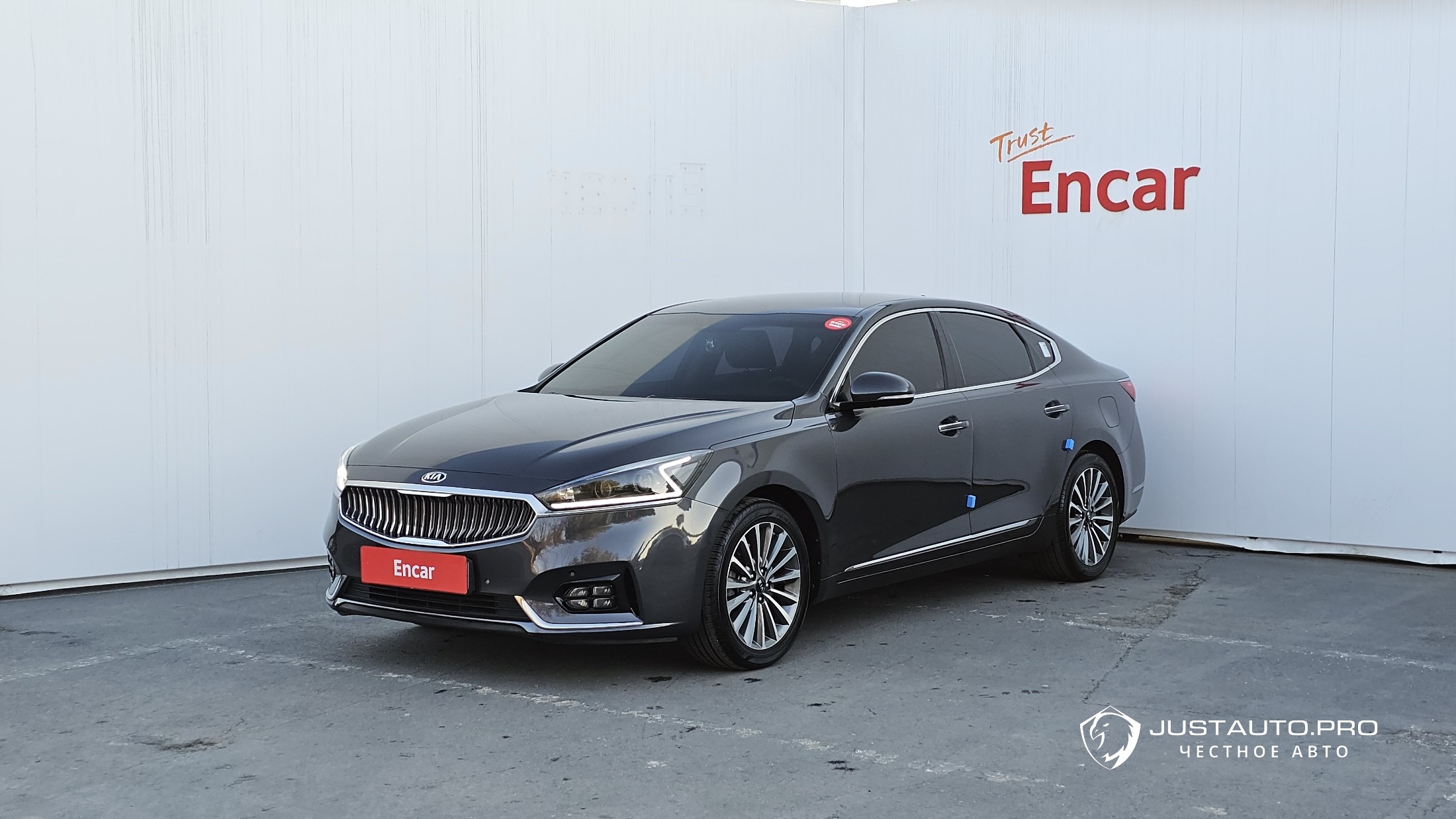 Автомобиль Kia K7