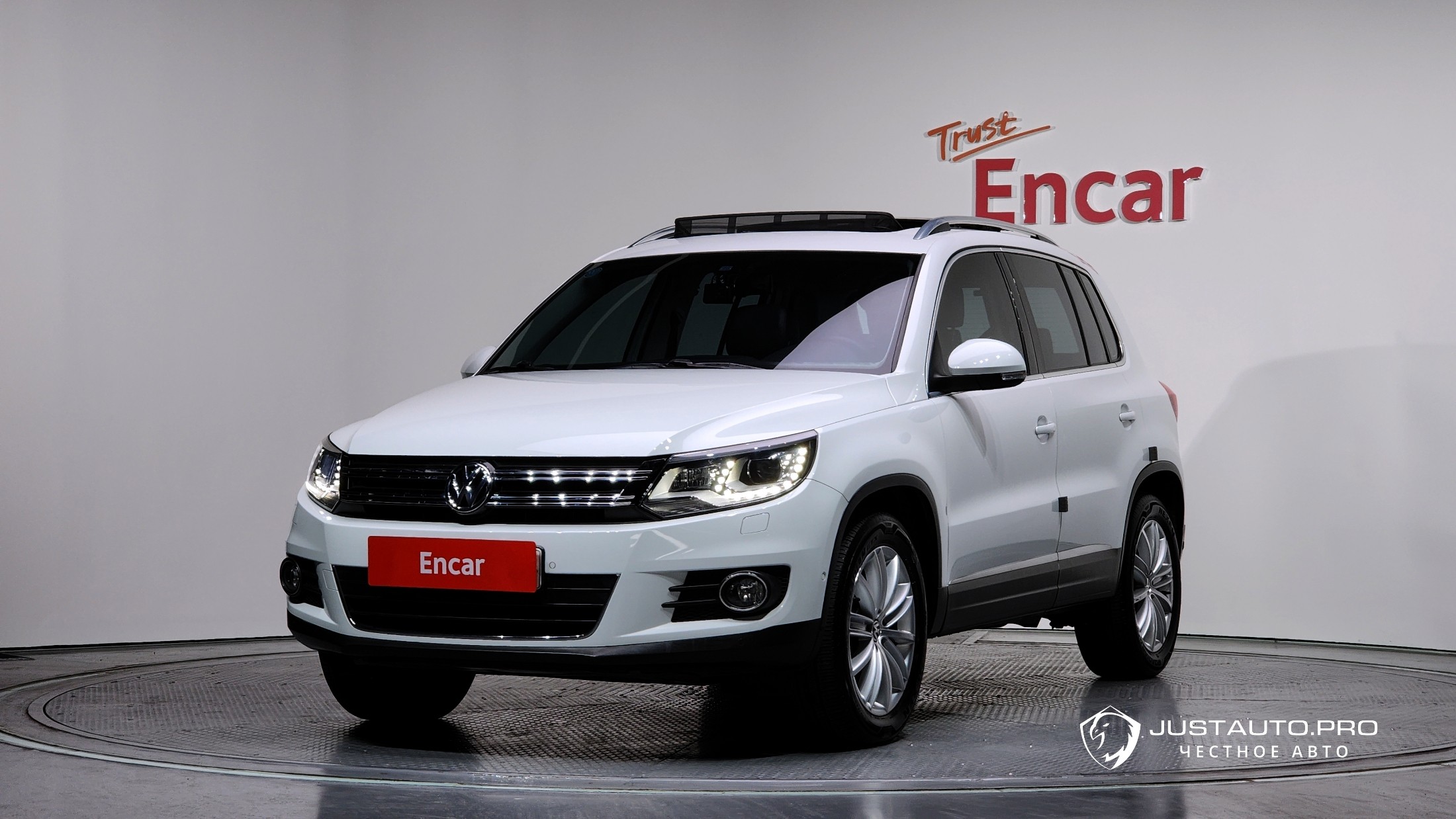 Автомобиль Volkswagen Tiguan