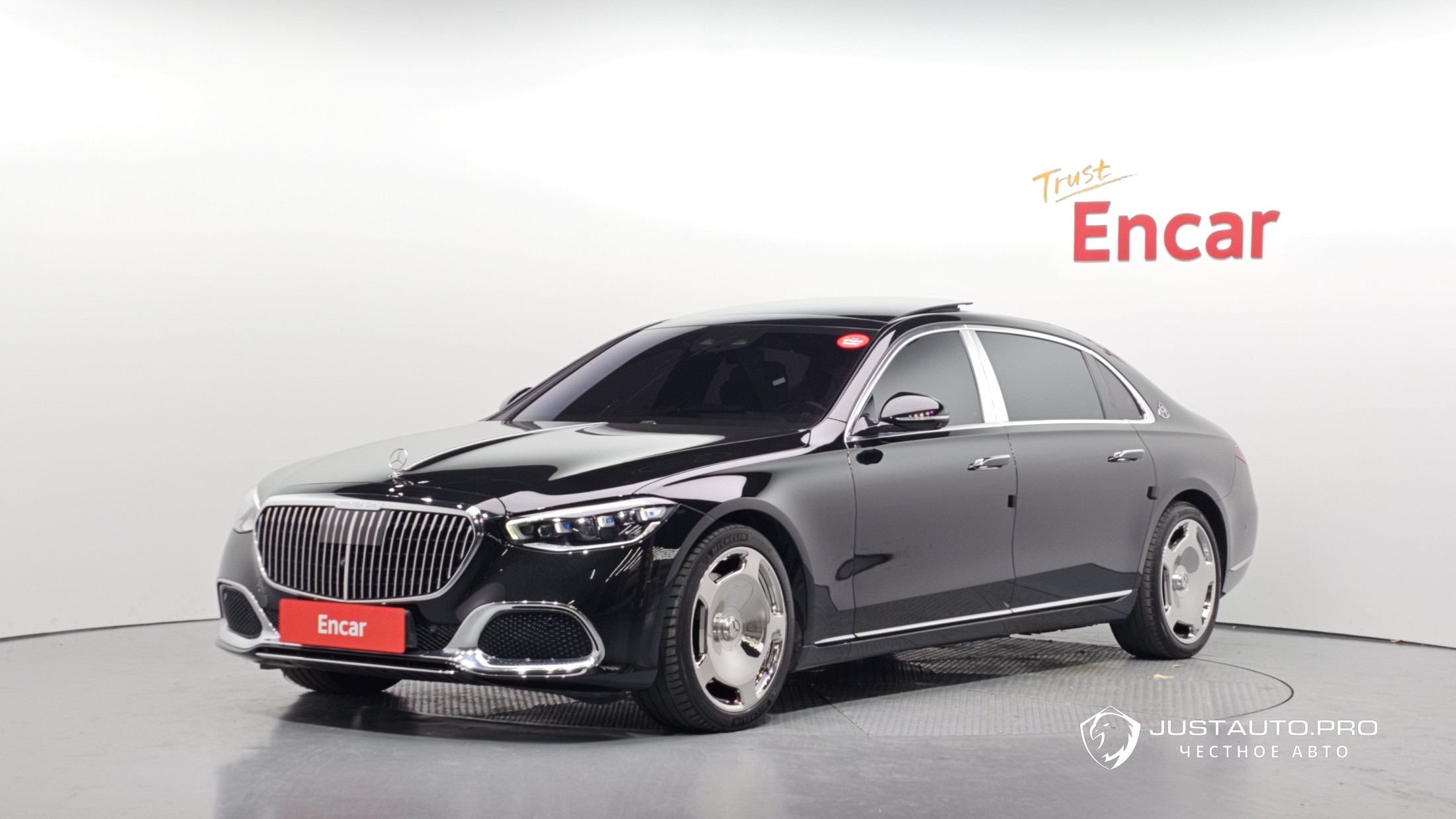 Автомобиль Mercedes-Benz S-Class