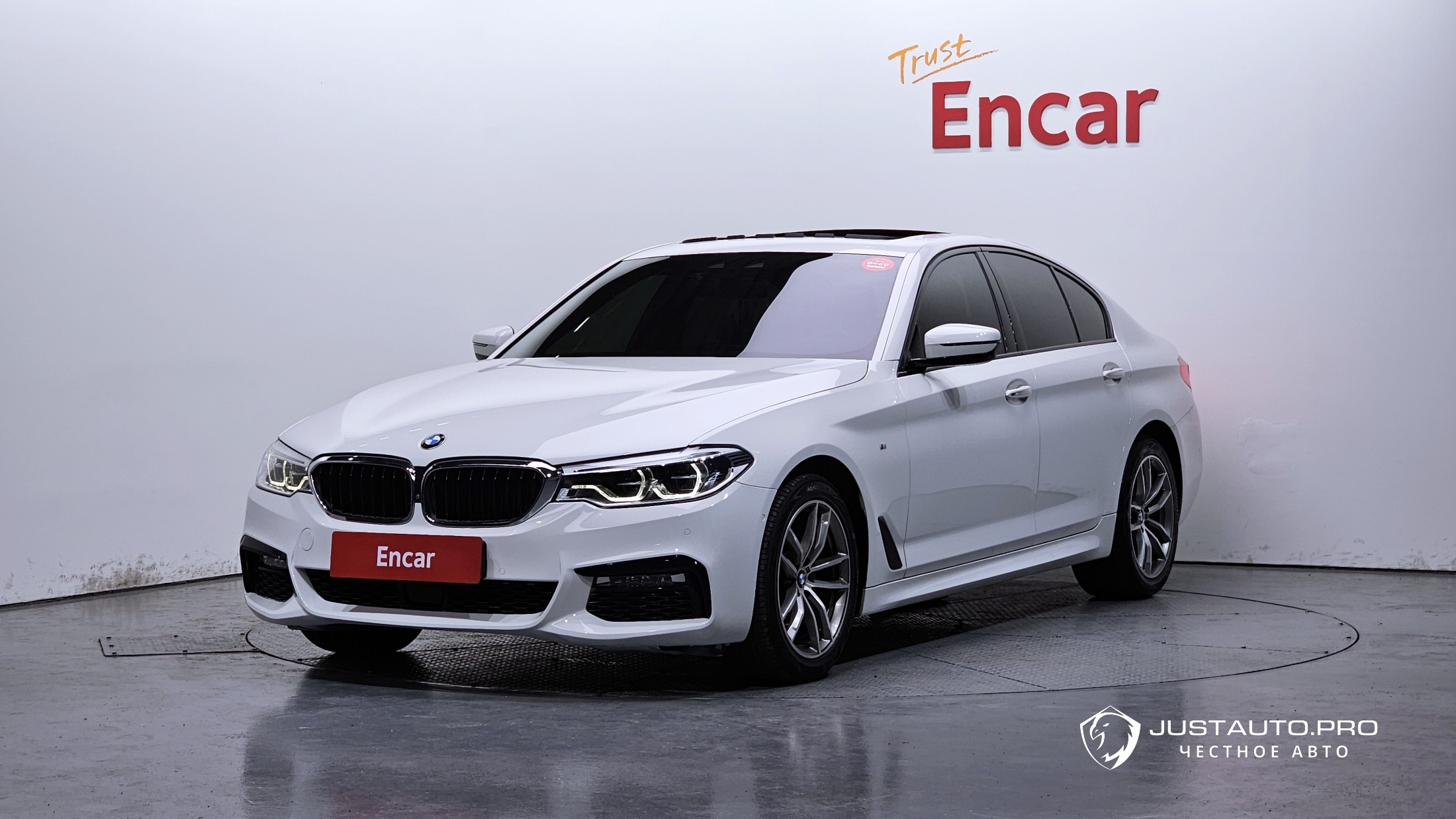 Автомобиль BMW 5-Series