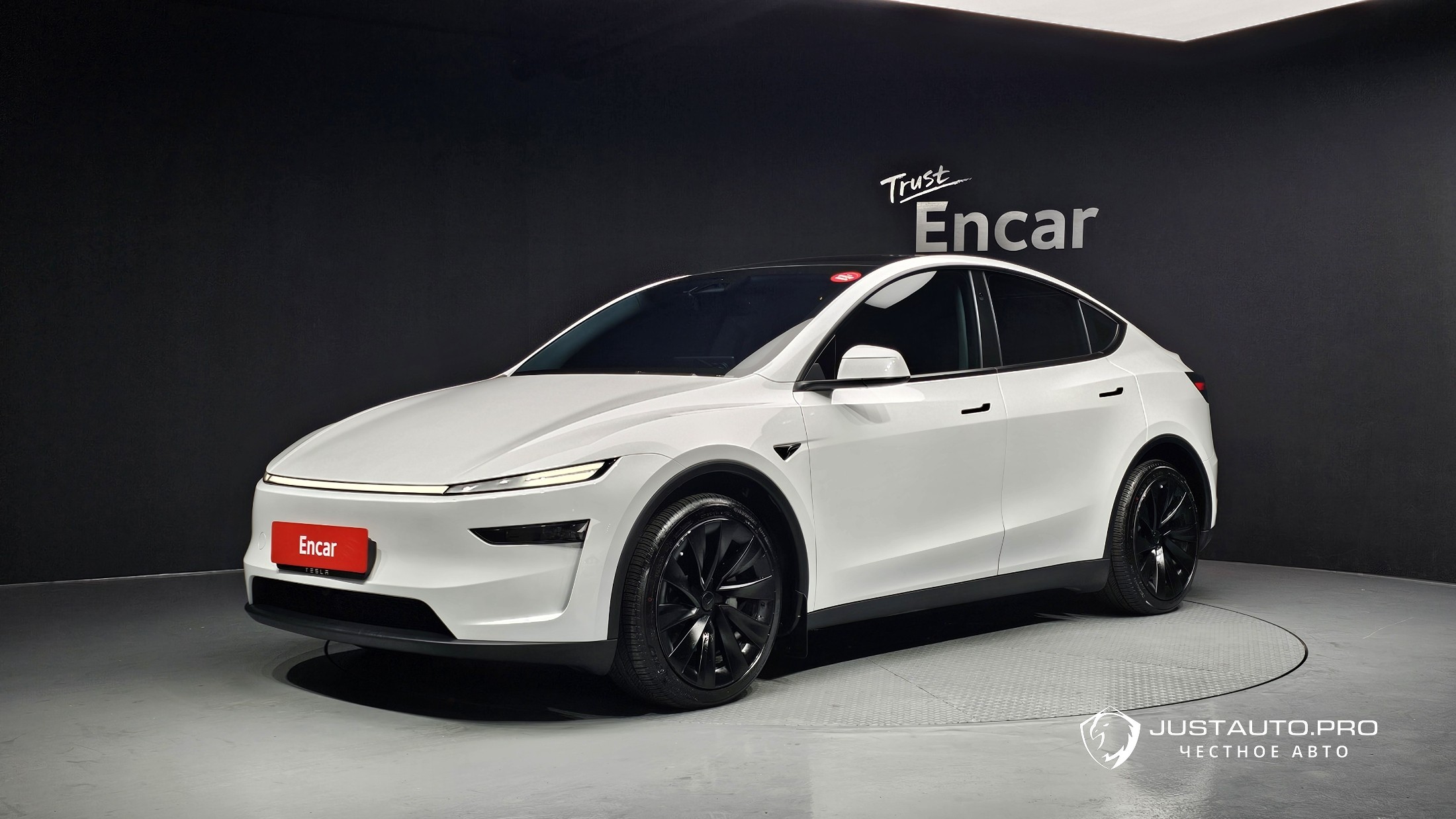 Автомобиль Tesla Model Y