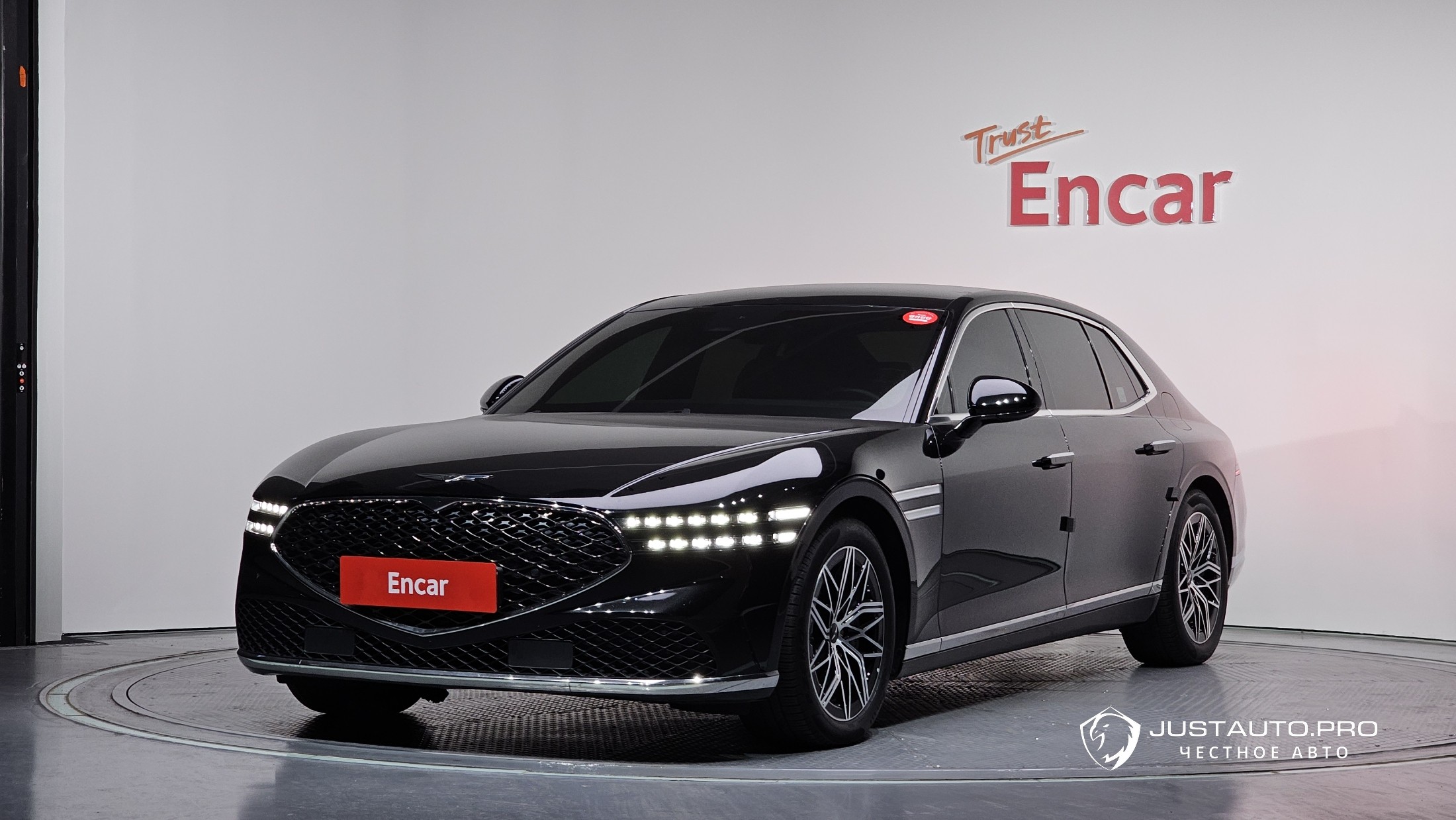 Автомобиль Genesis G90