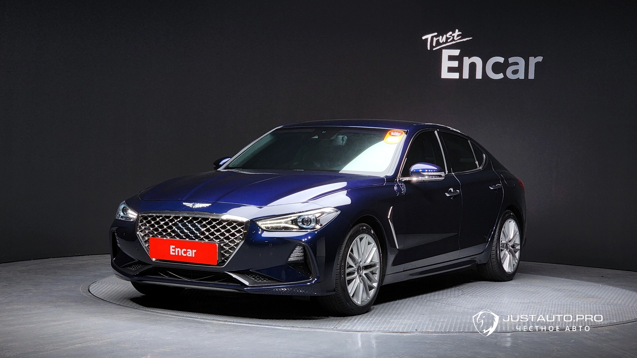 Автомобиль Genesis G70