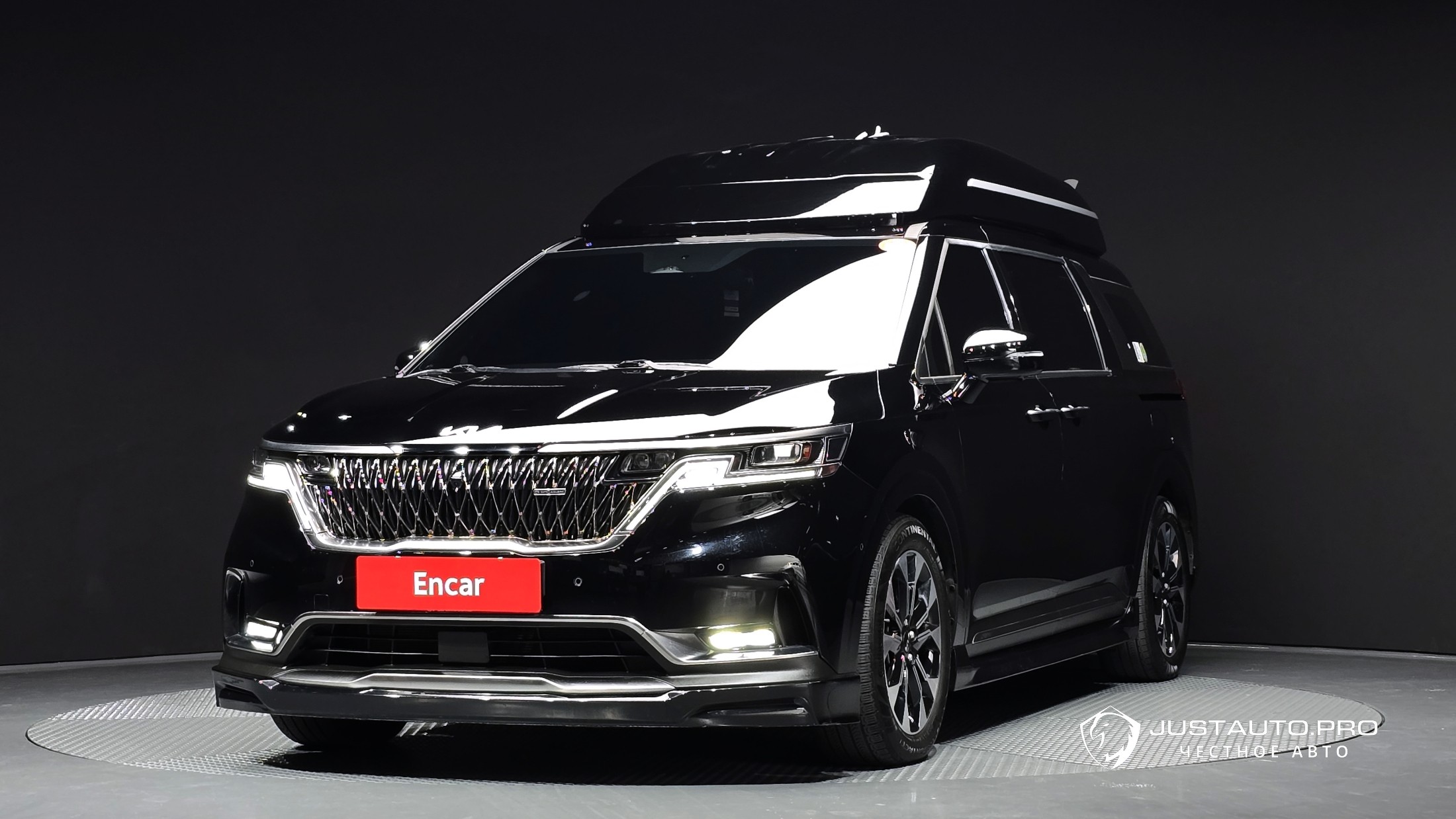 Автомобиль Kia Canival