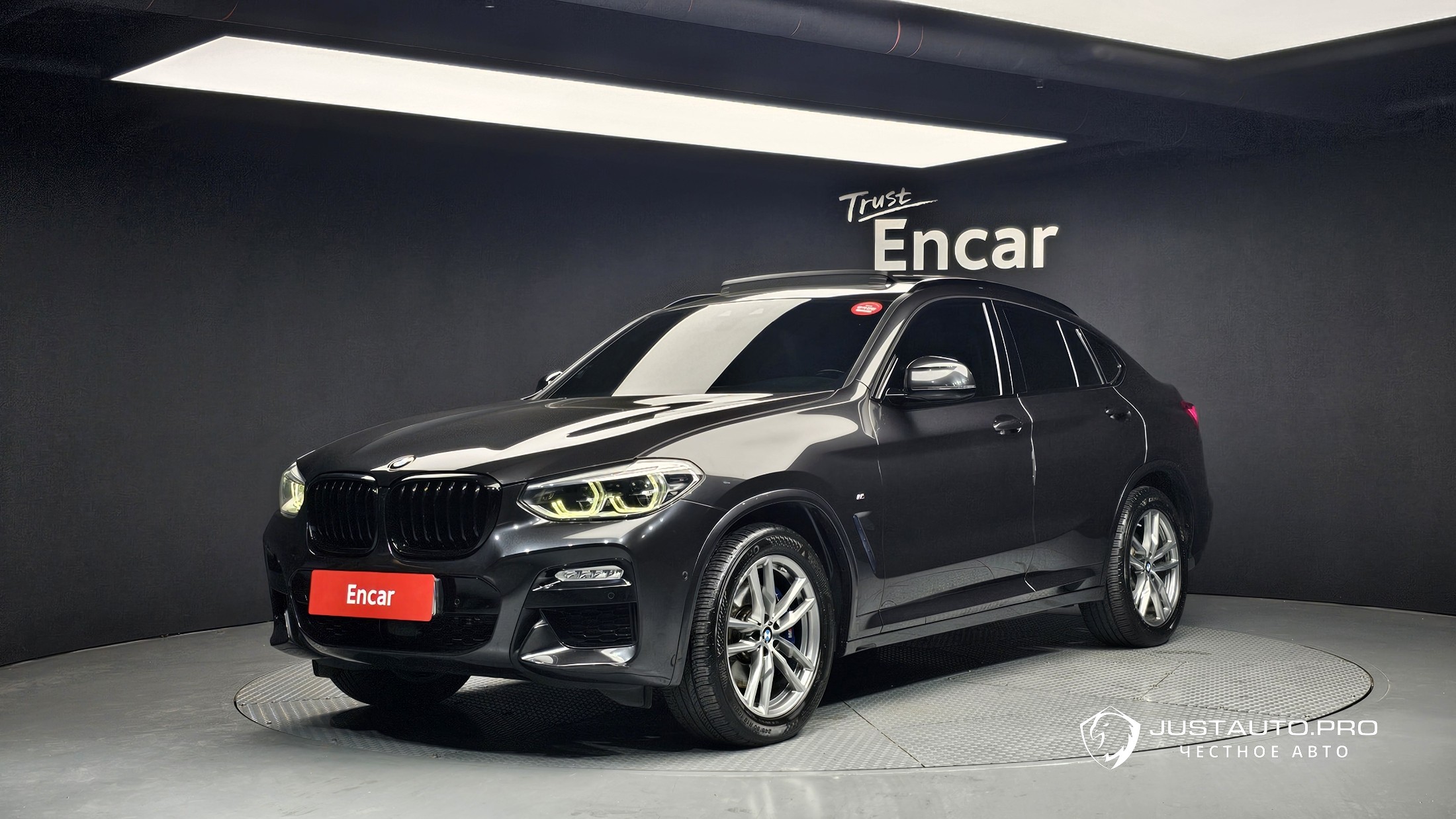 Автомобиль BMW X4