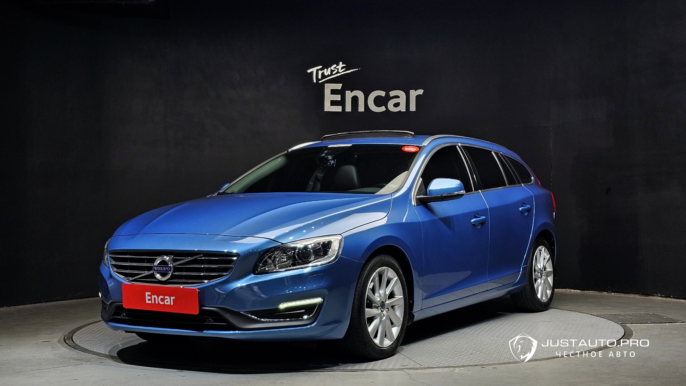 Автомобиль Volvo V60