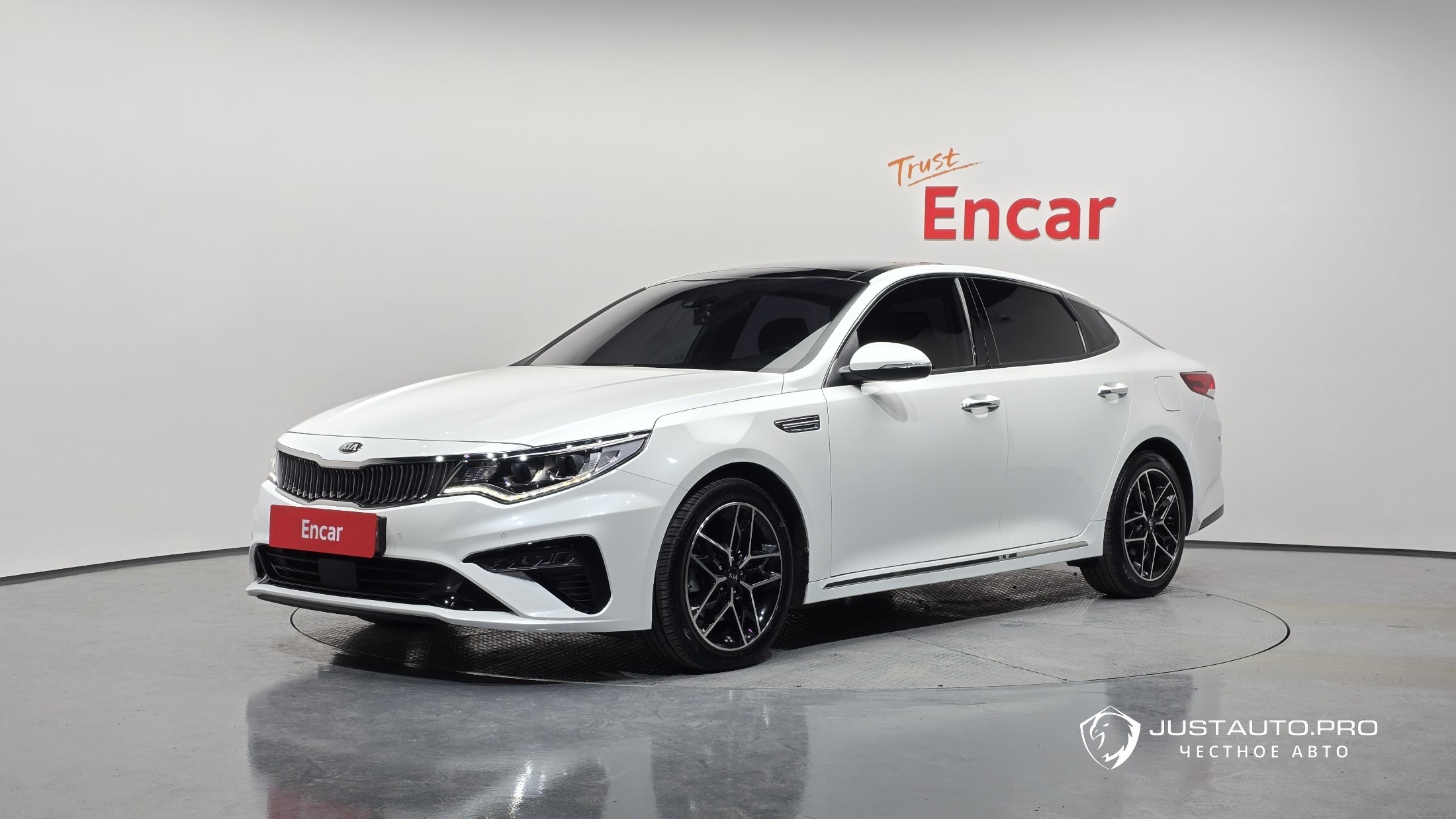 Автомобиль Kia K5