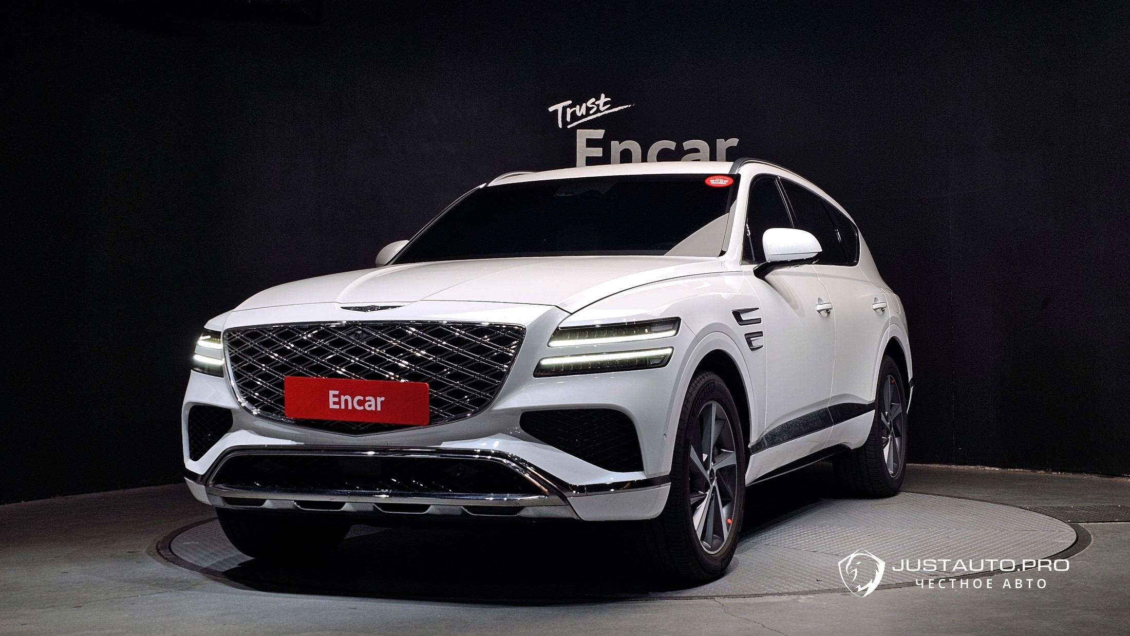 Автомобиль Genesis GV80