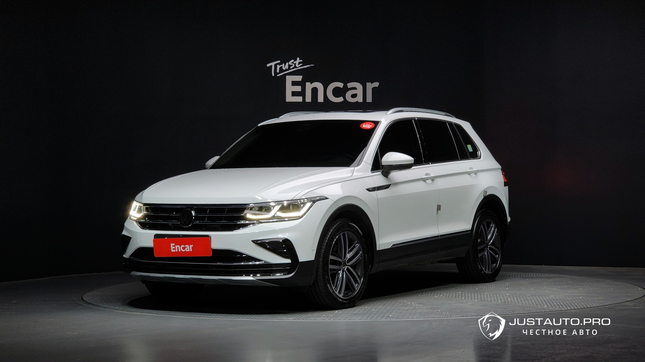 Автомобиль Volkswagen Tiguan