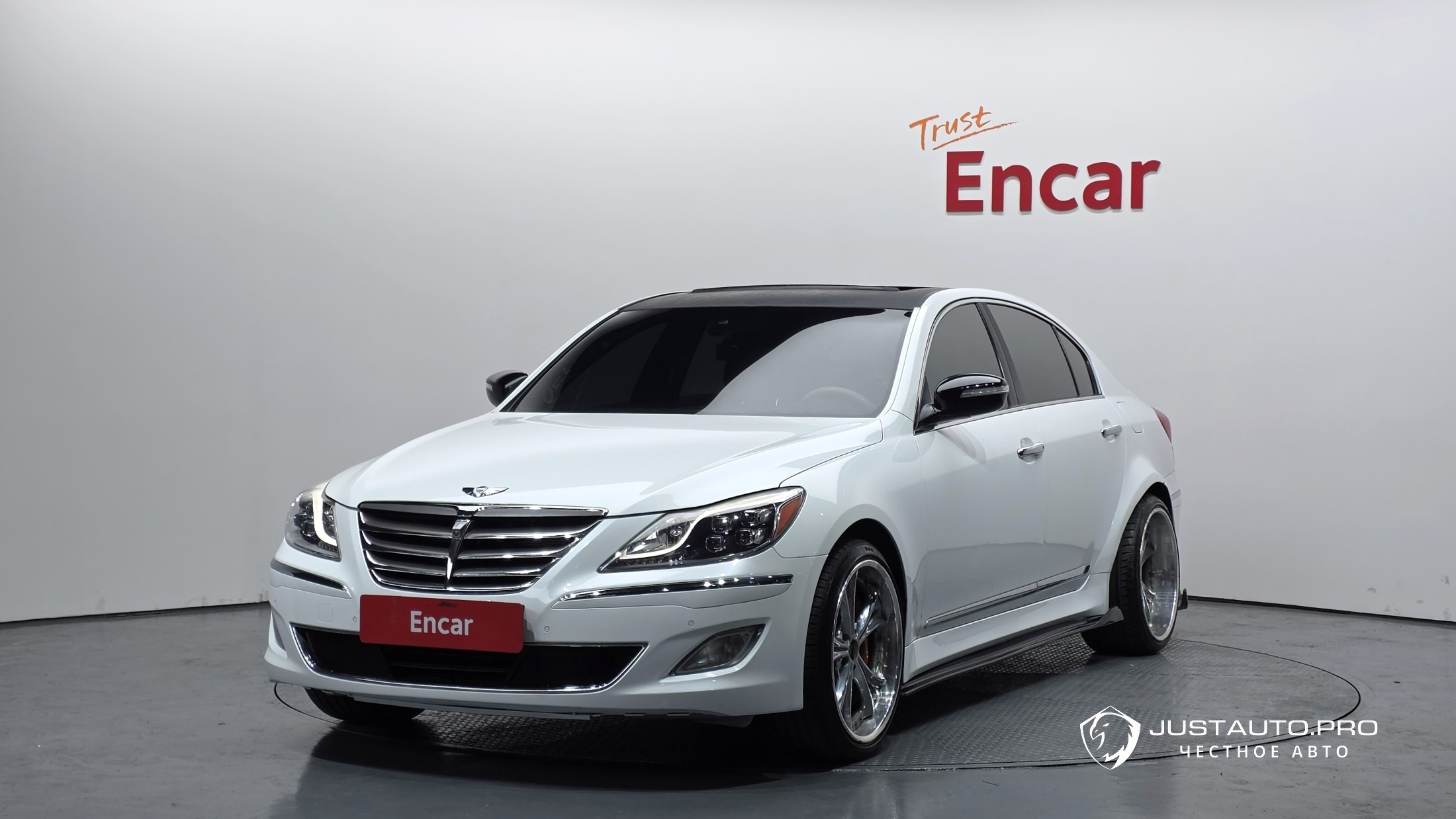 Автомобиль Hyundai Genesis