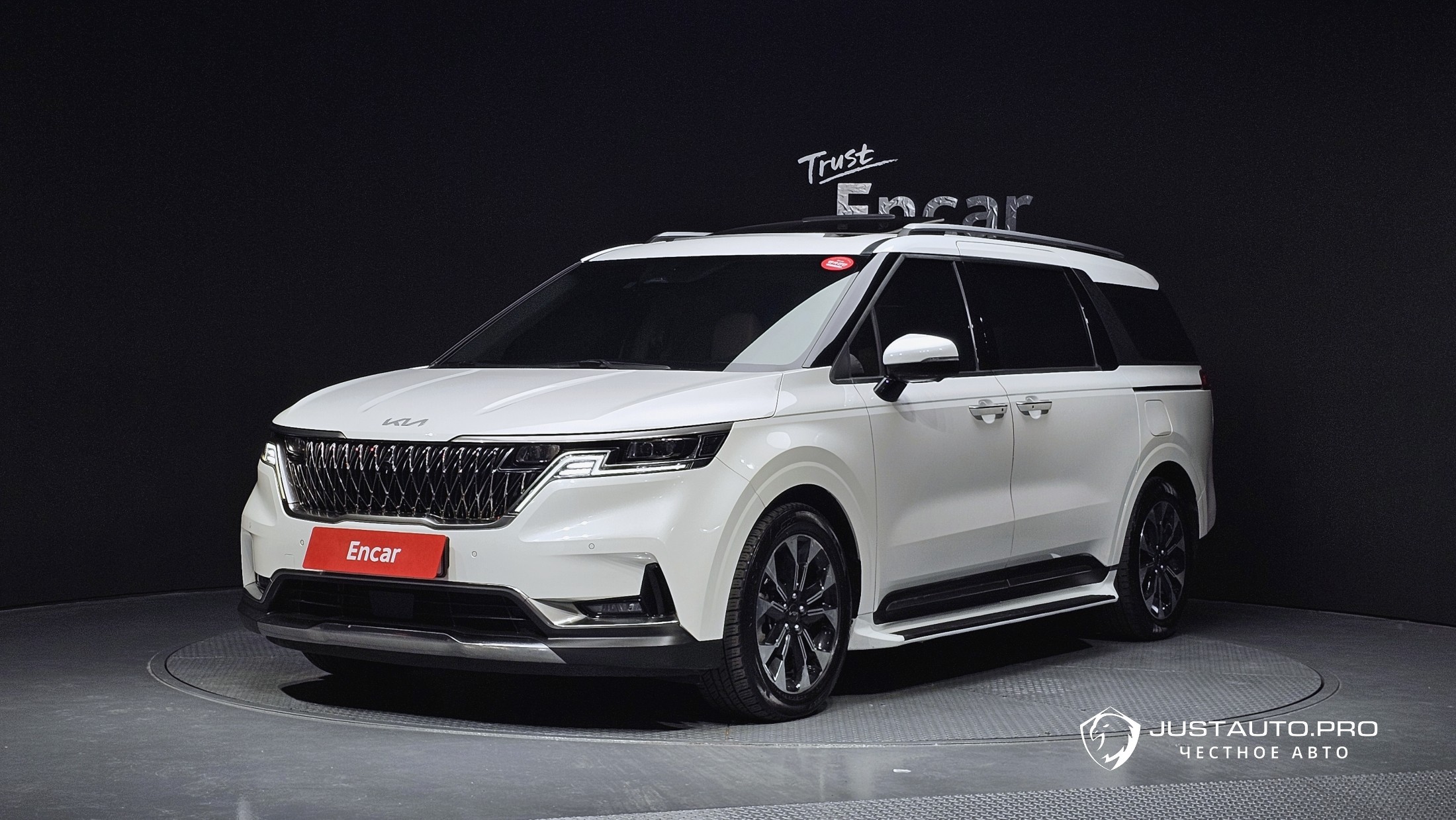 Автомобиль Kia Canival