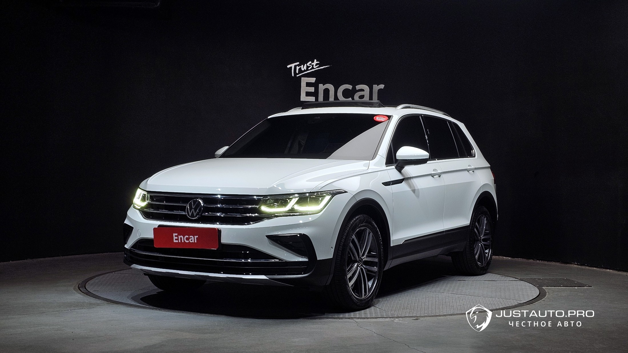 Автомобиль Volkswagen Tiguan