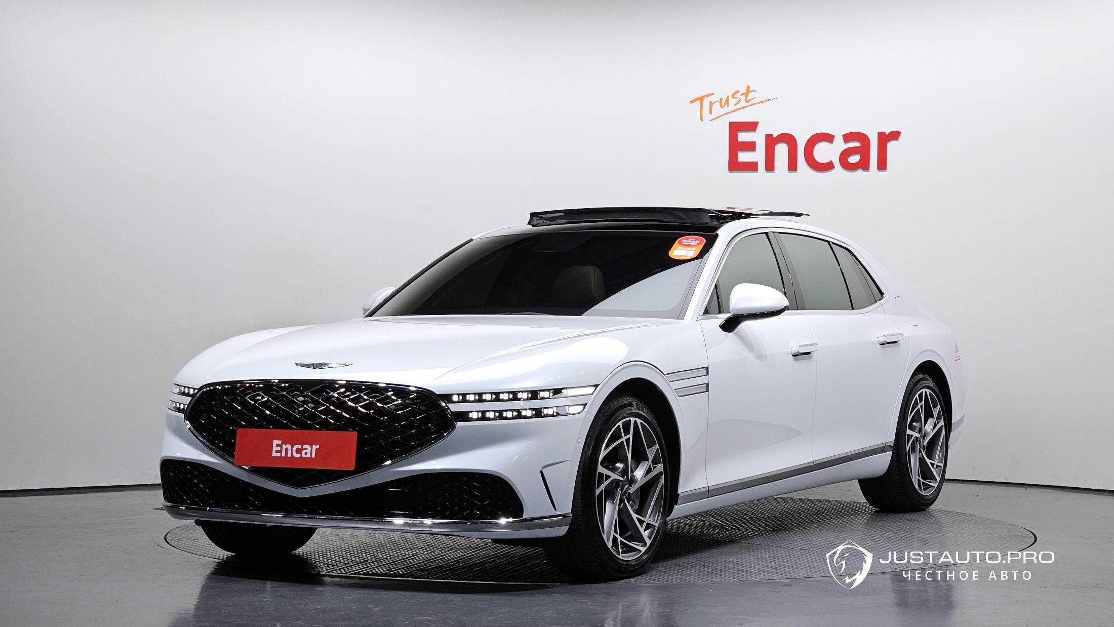 Автомобиль Genesis G90