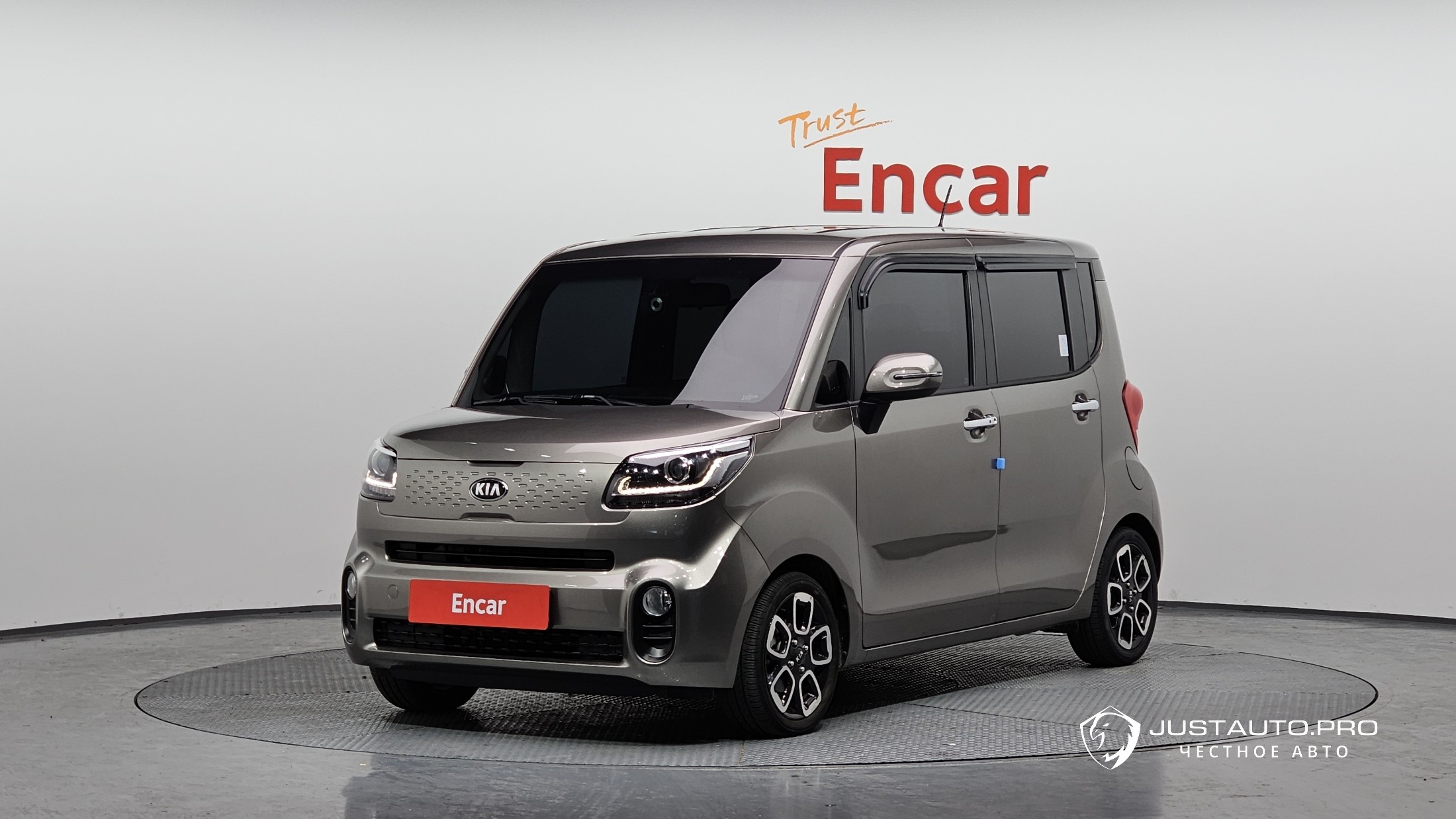 Автомобиль Kia RAY