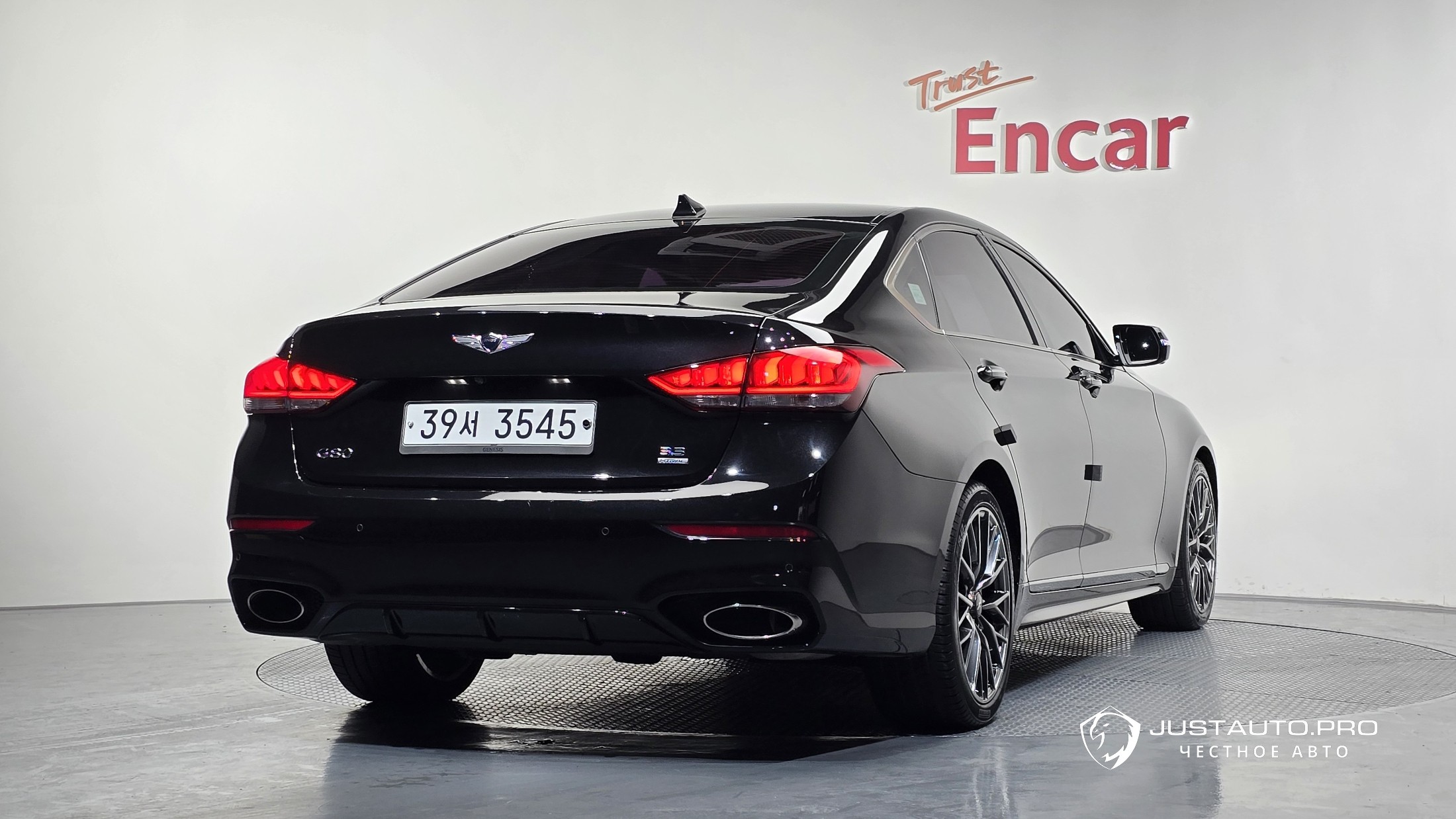 Автомобиль Genesis G80