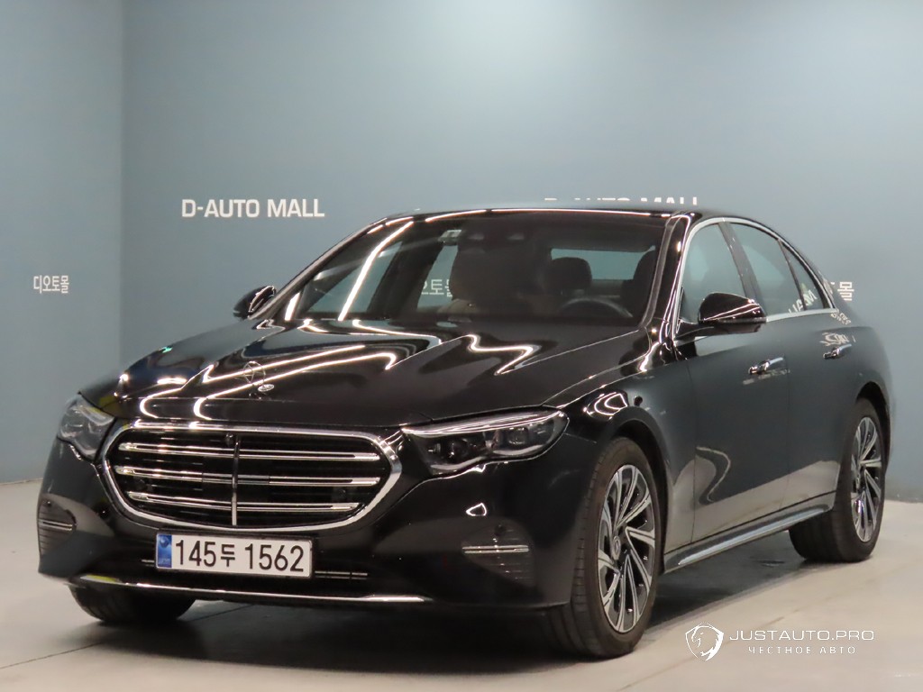 Автомобиль Mercedes-Benz E-Class