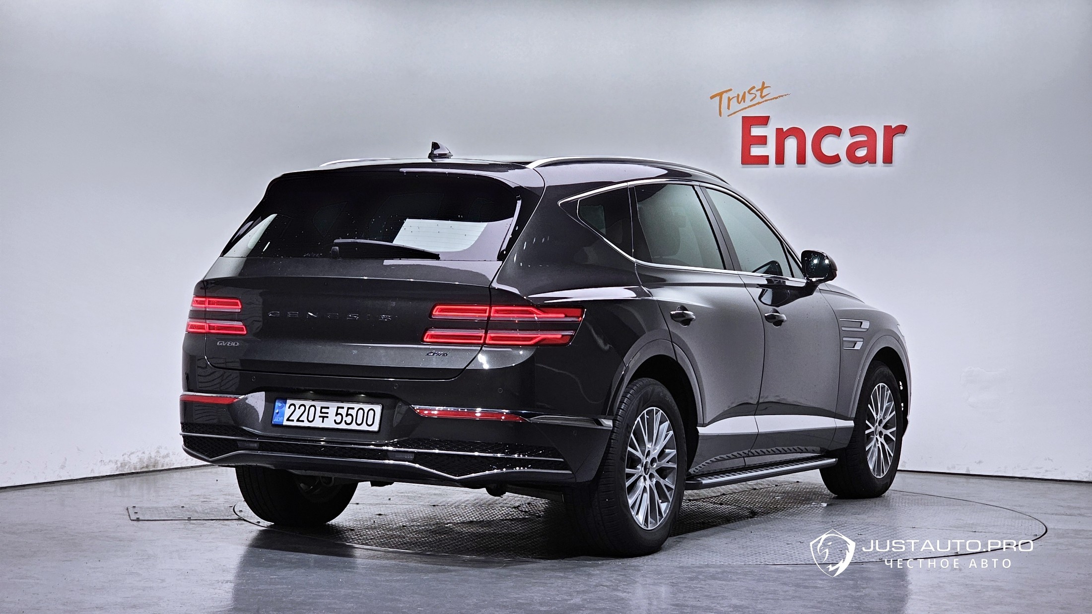 Автомобиль Genesis GV80