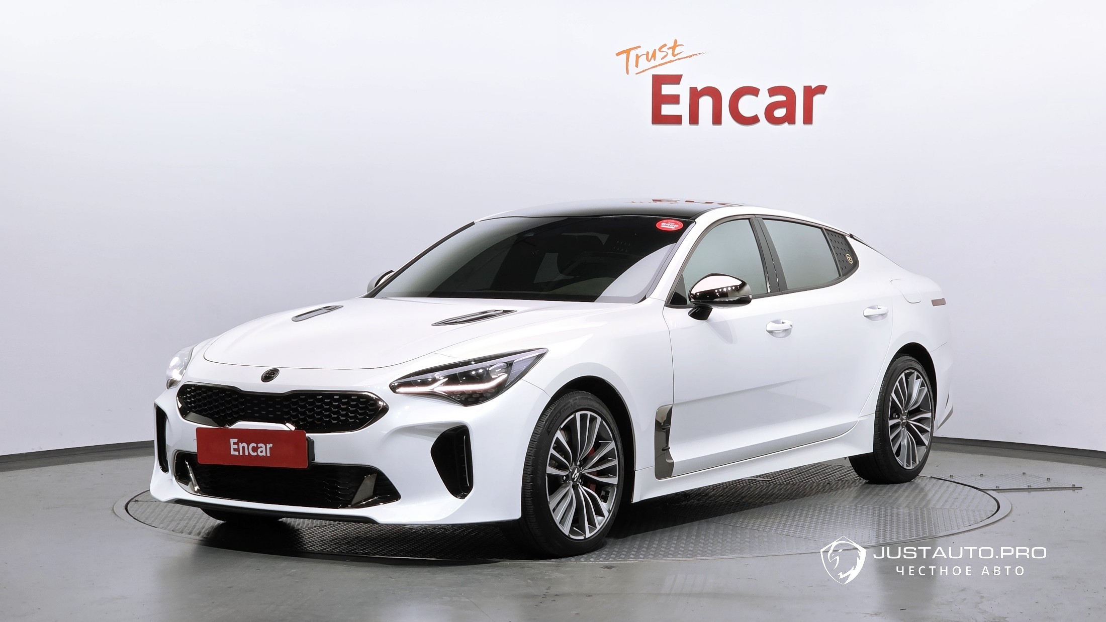 Автомобиль Kia Stinger