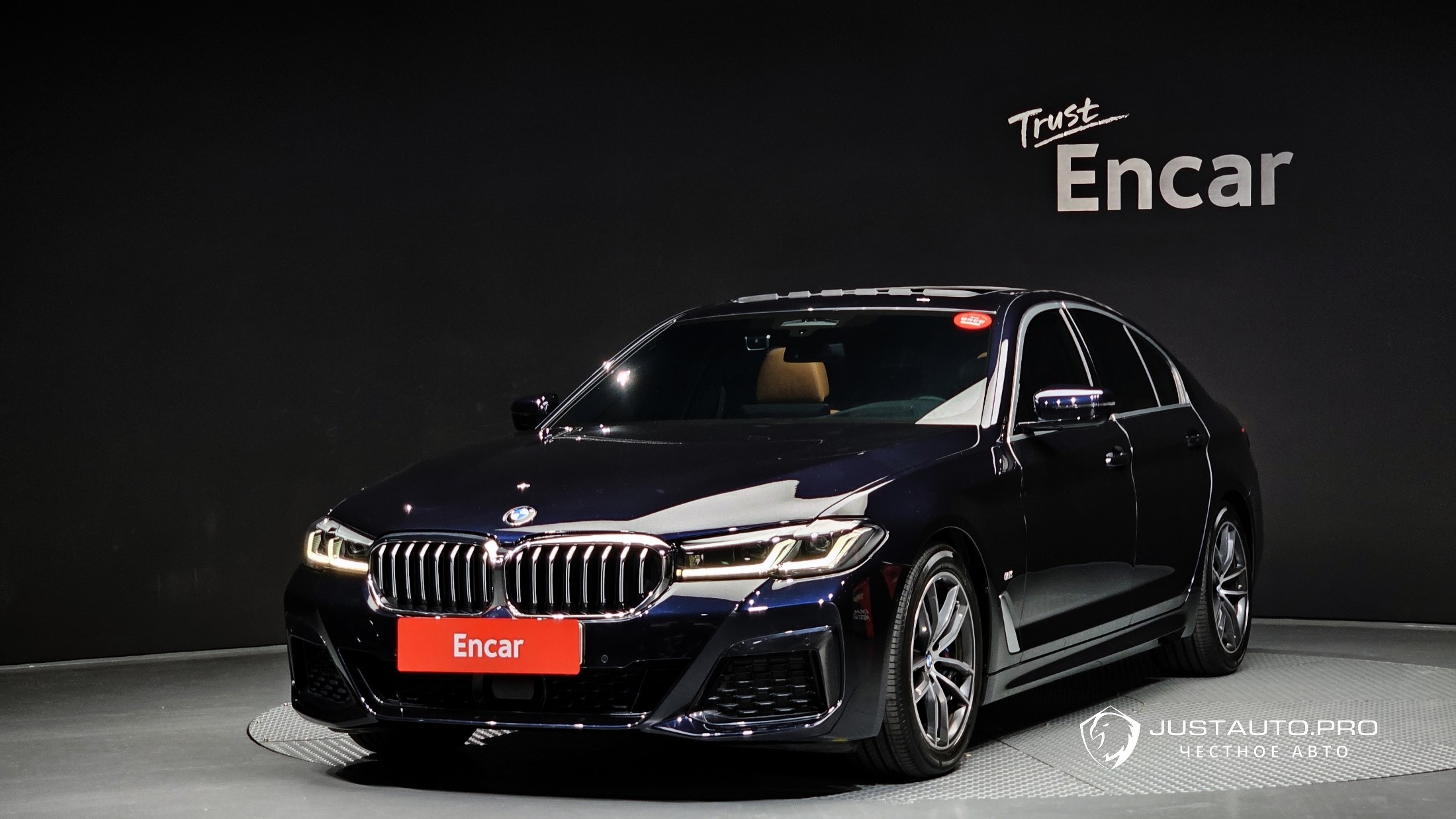 Автомобиль BMW 5-Series