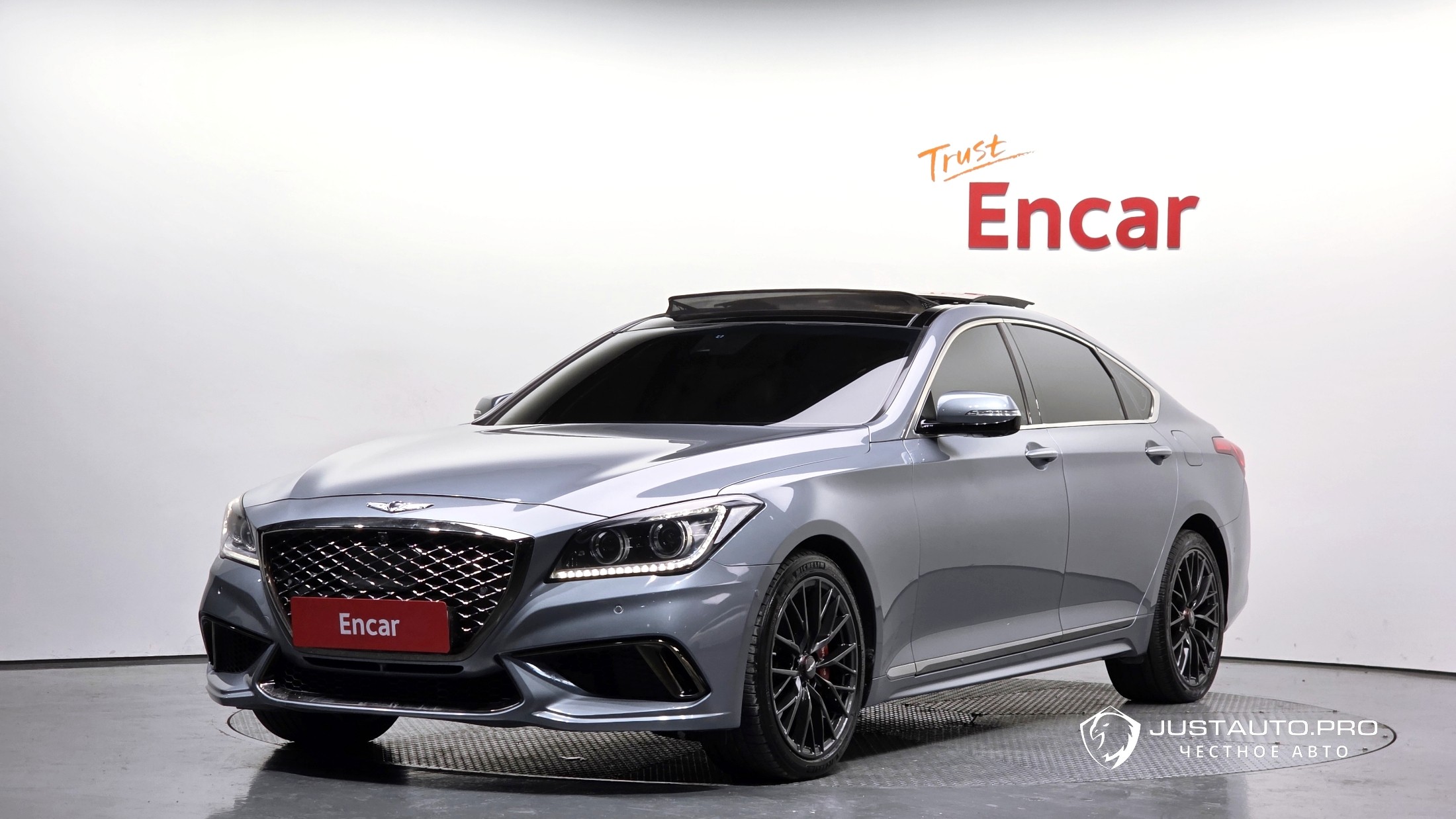 Автомобиль Hyundai Genesis