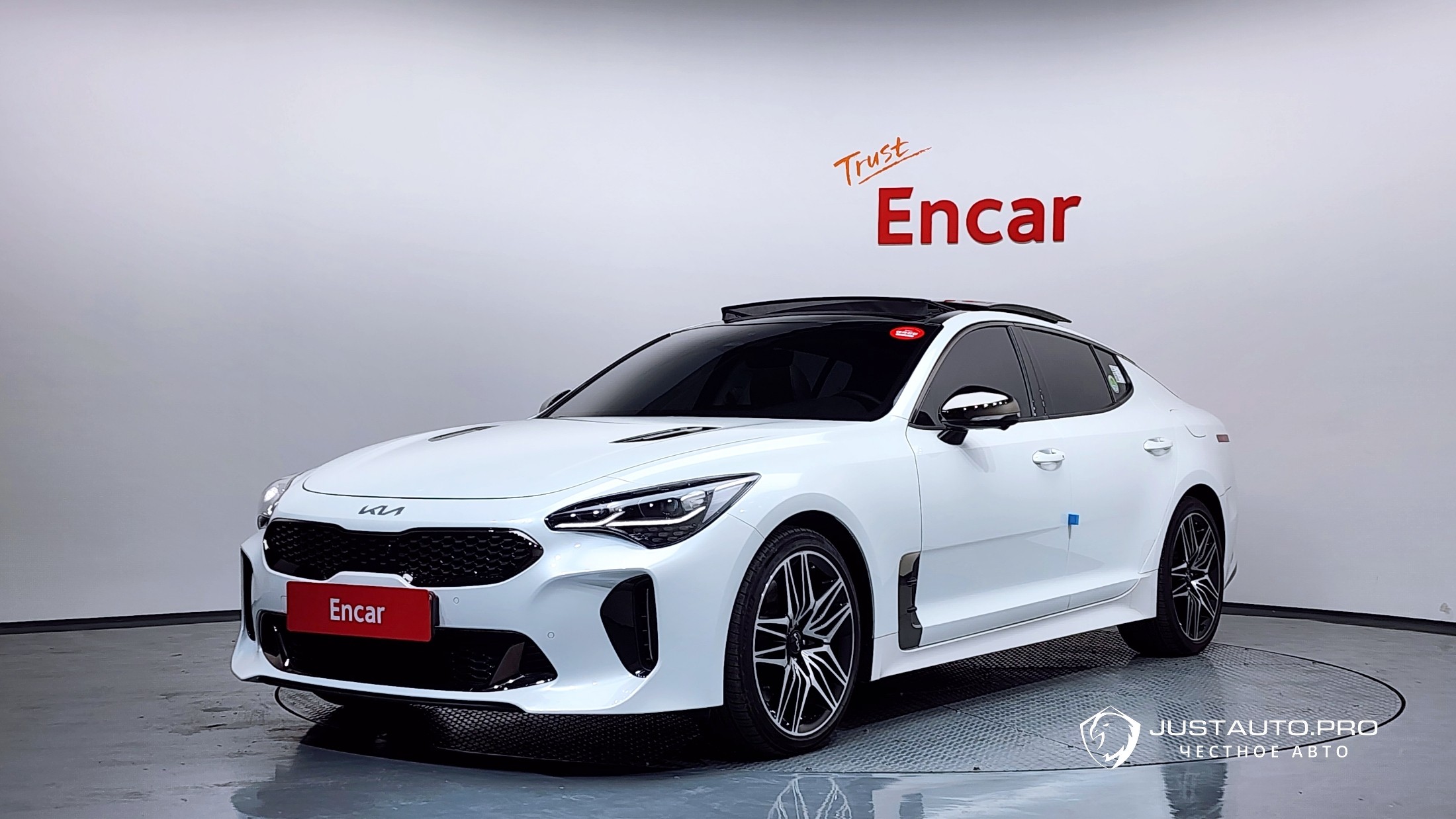 Автомобиль Kia Stinger