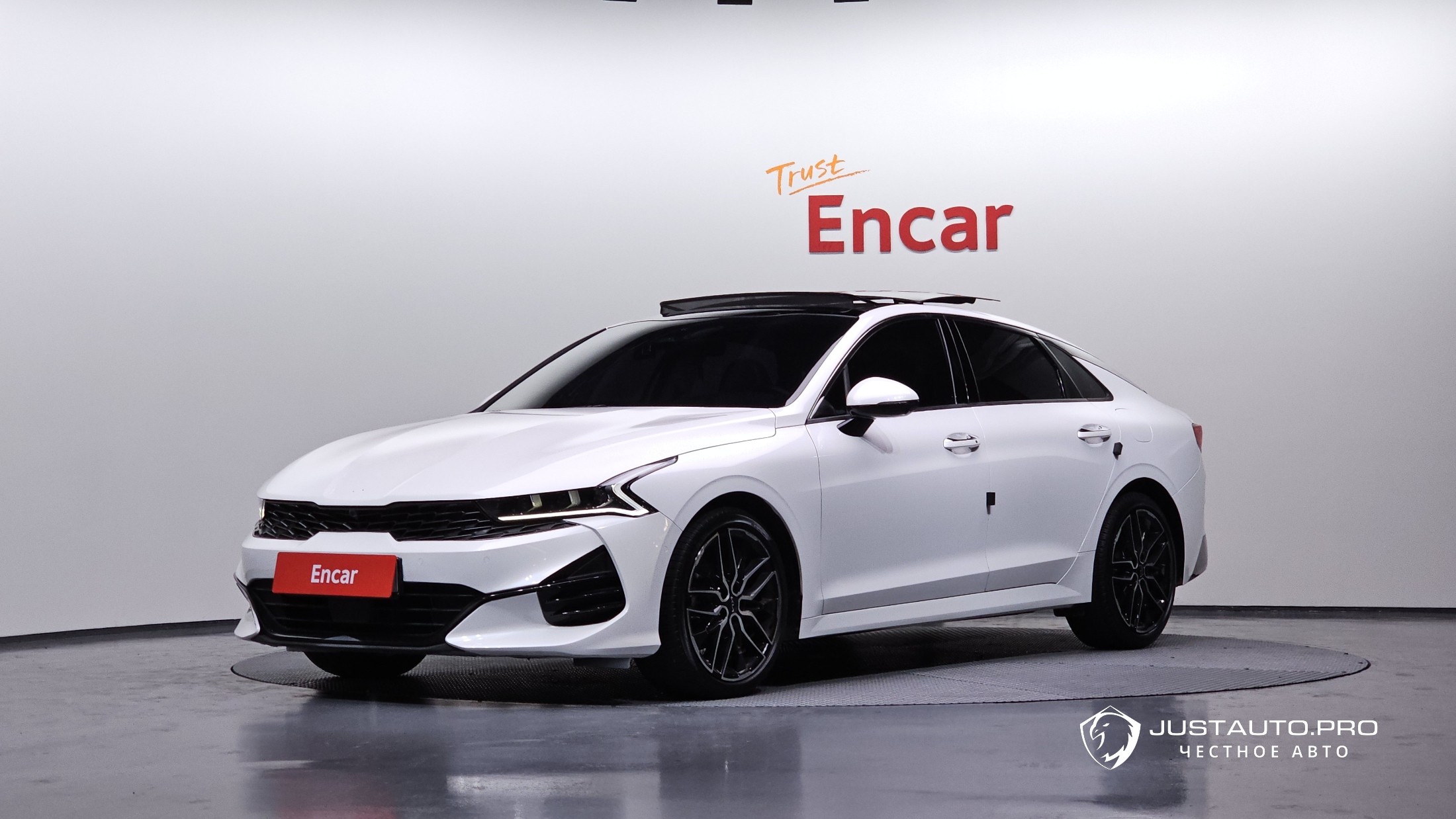 Автомобиль Kia K5