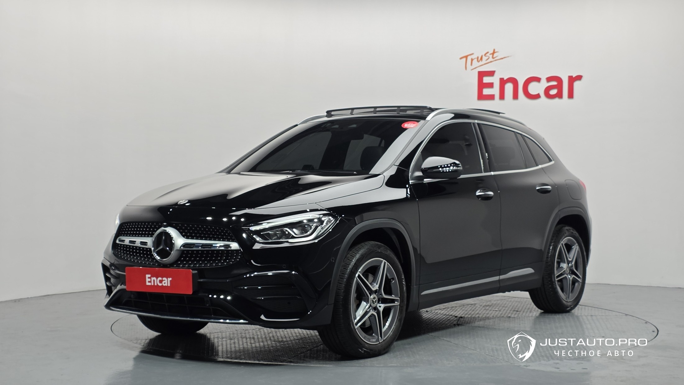 Автомобиль Mercedes-Benz GLA-Class