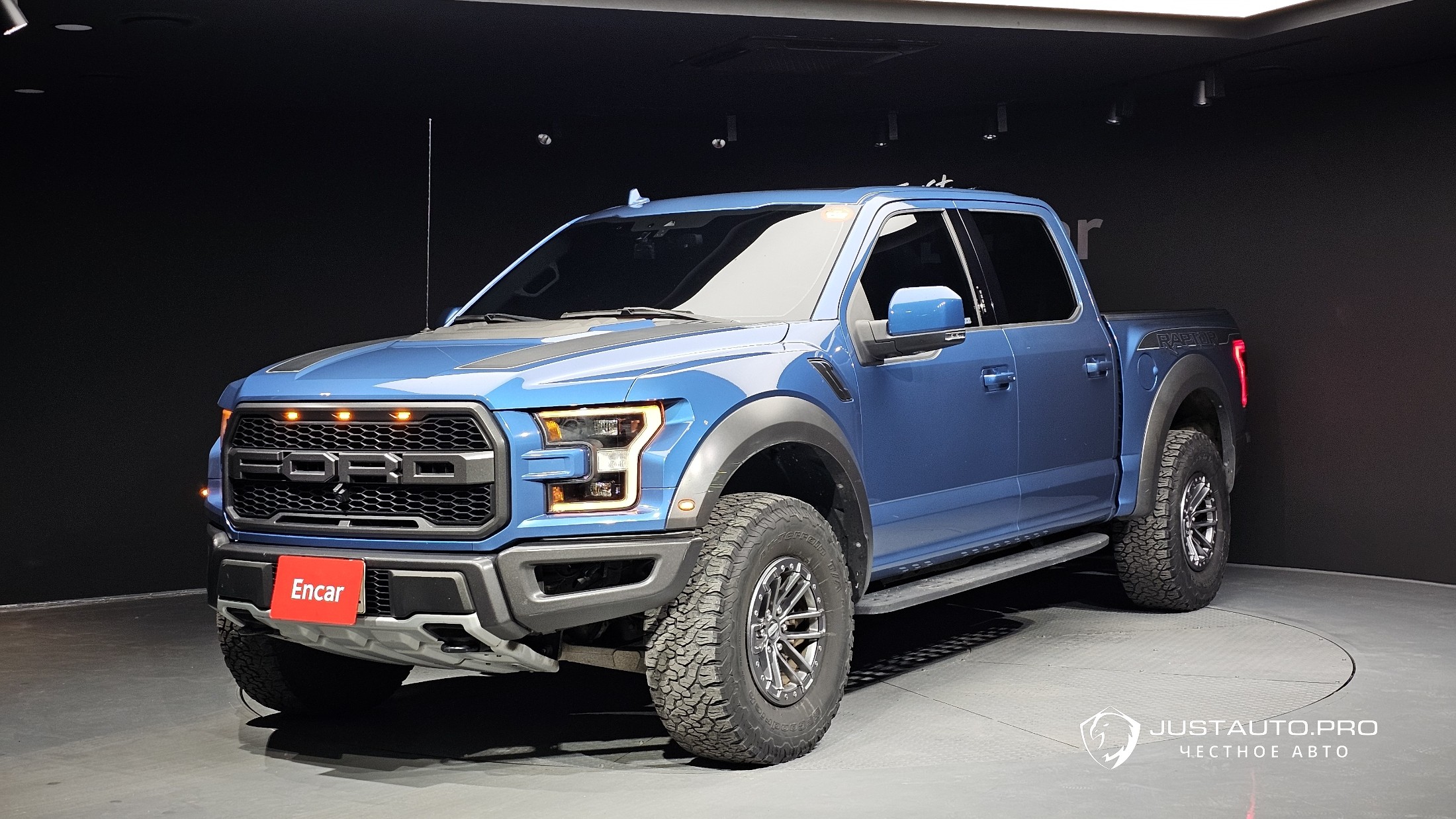Автомобиль Ford F150