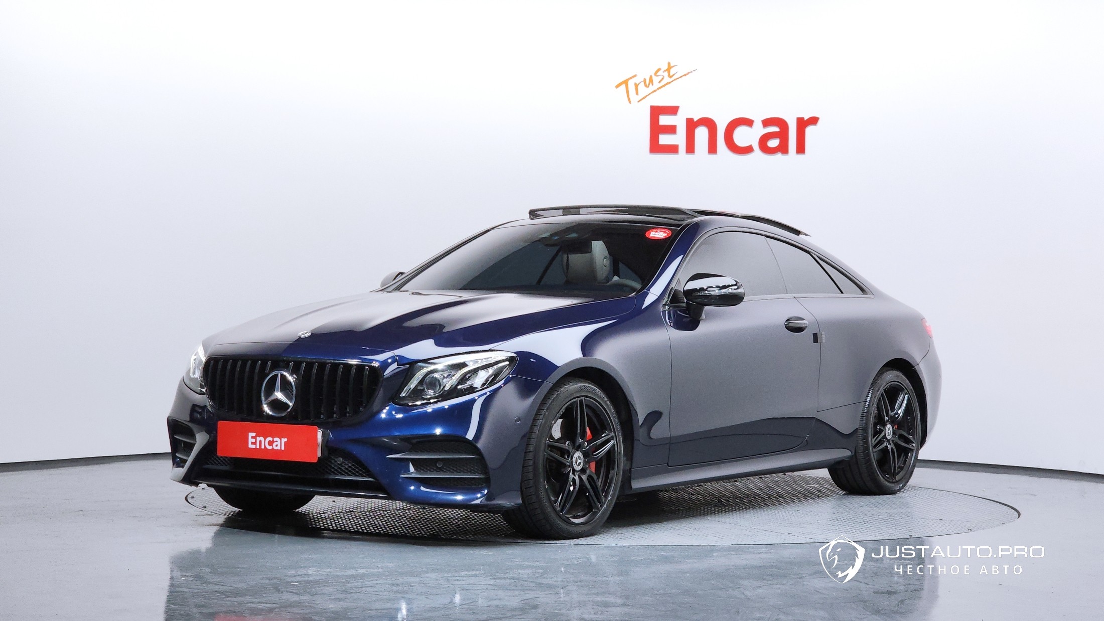 Автомобиль Mercedes-Benz E-Class