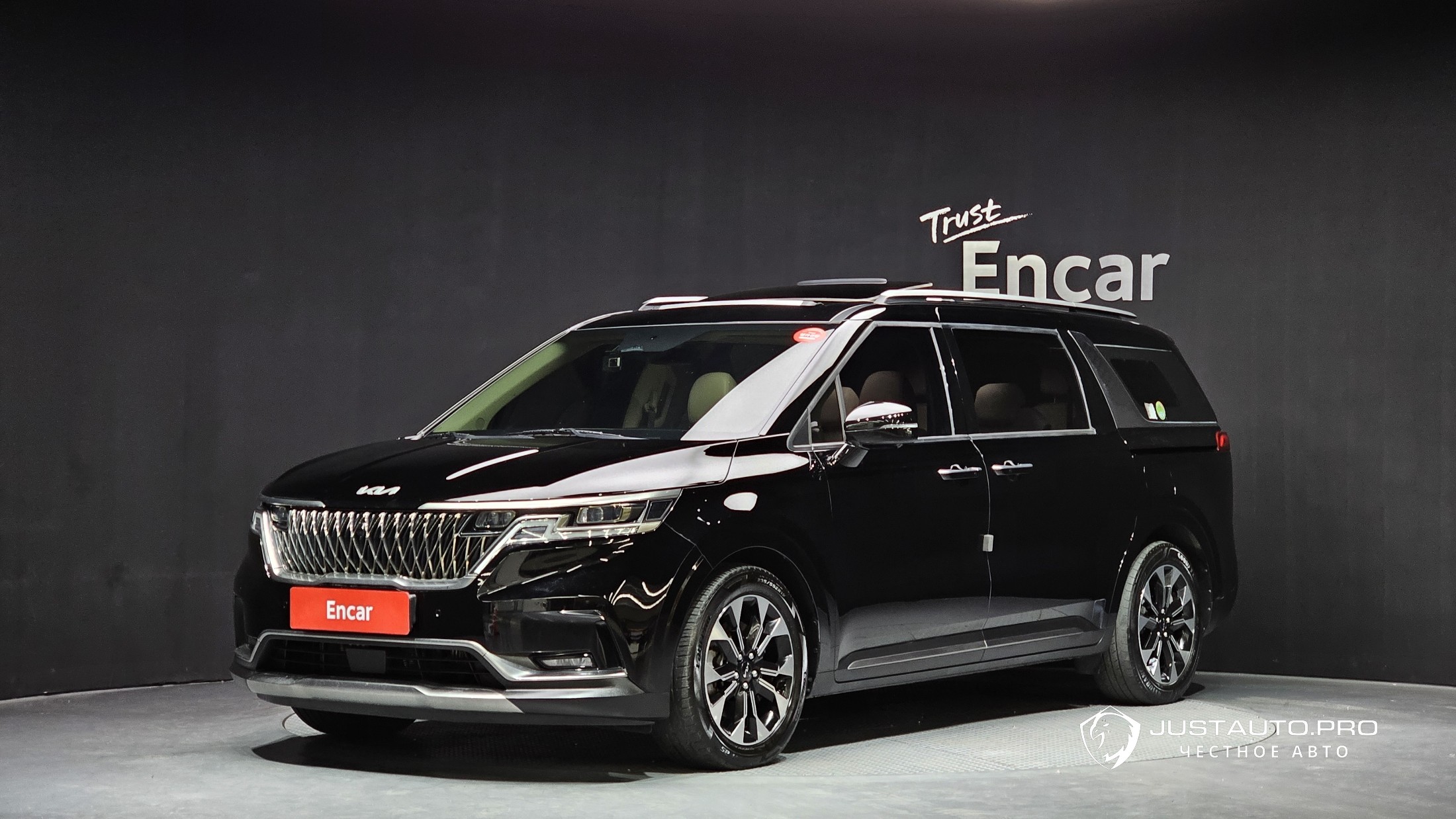 Автомобиль Kia Canival