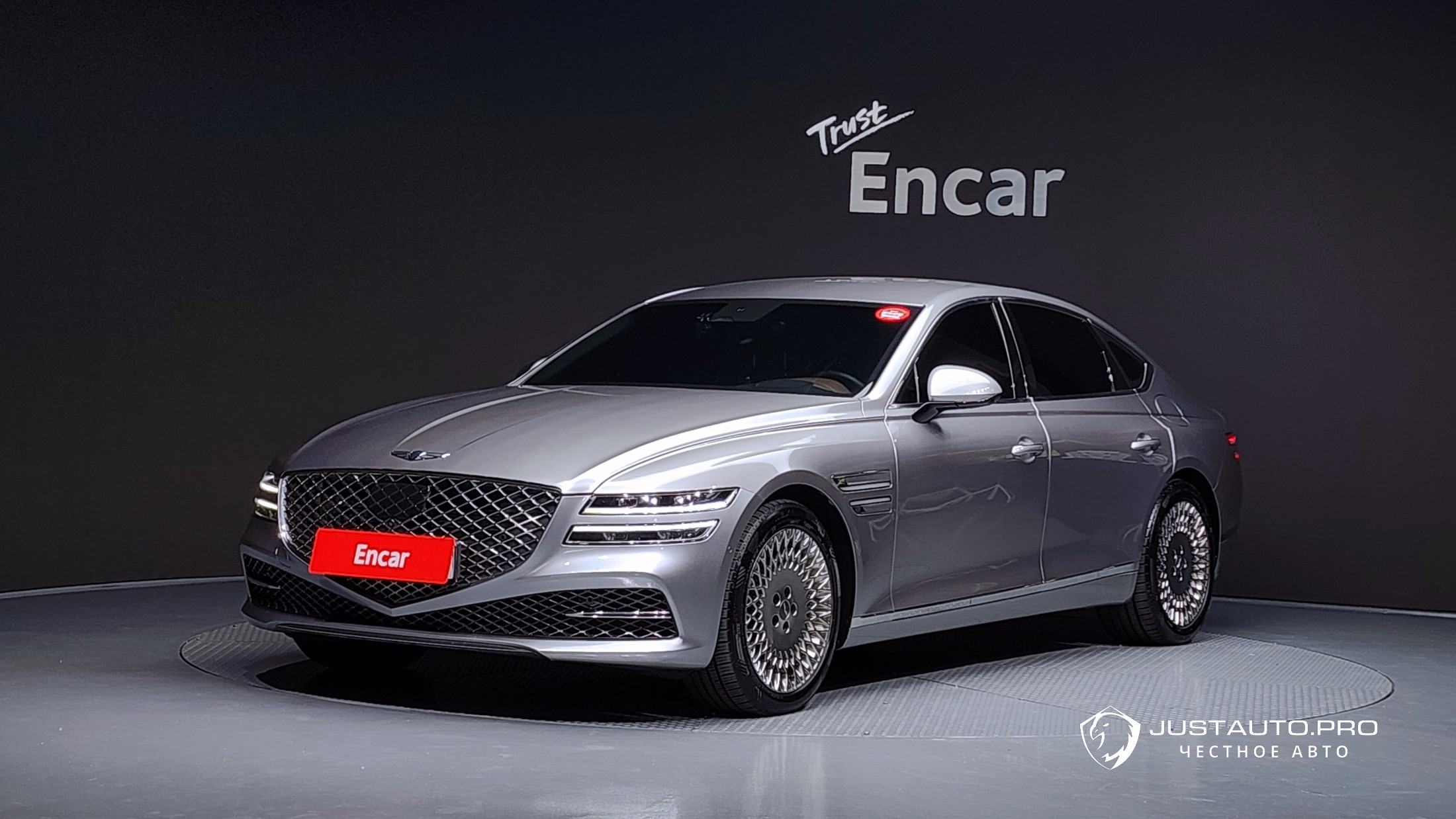 Автомобиль Genesis G80