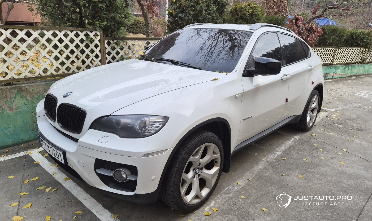 Автомобиль BMW X6