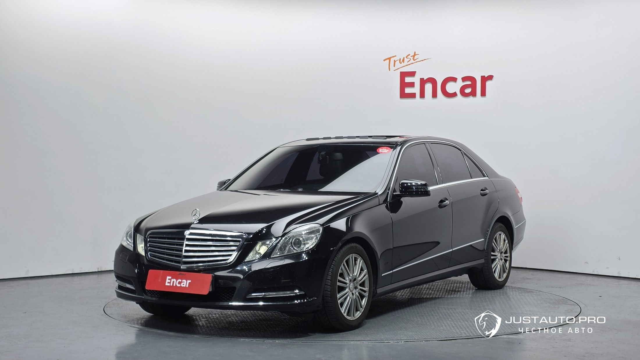 Автомобиль Mercedes-Benz E-Class