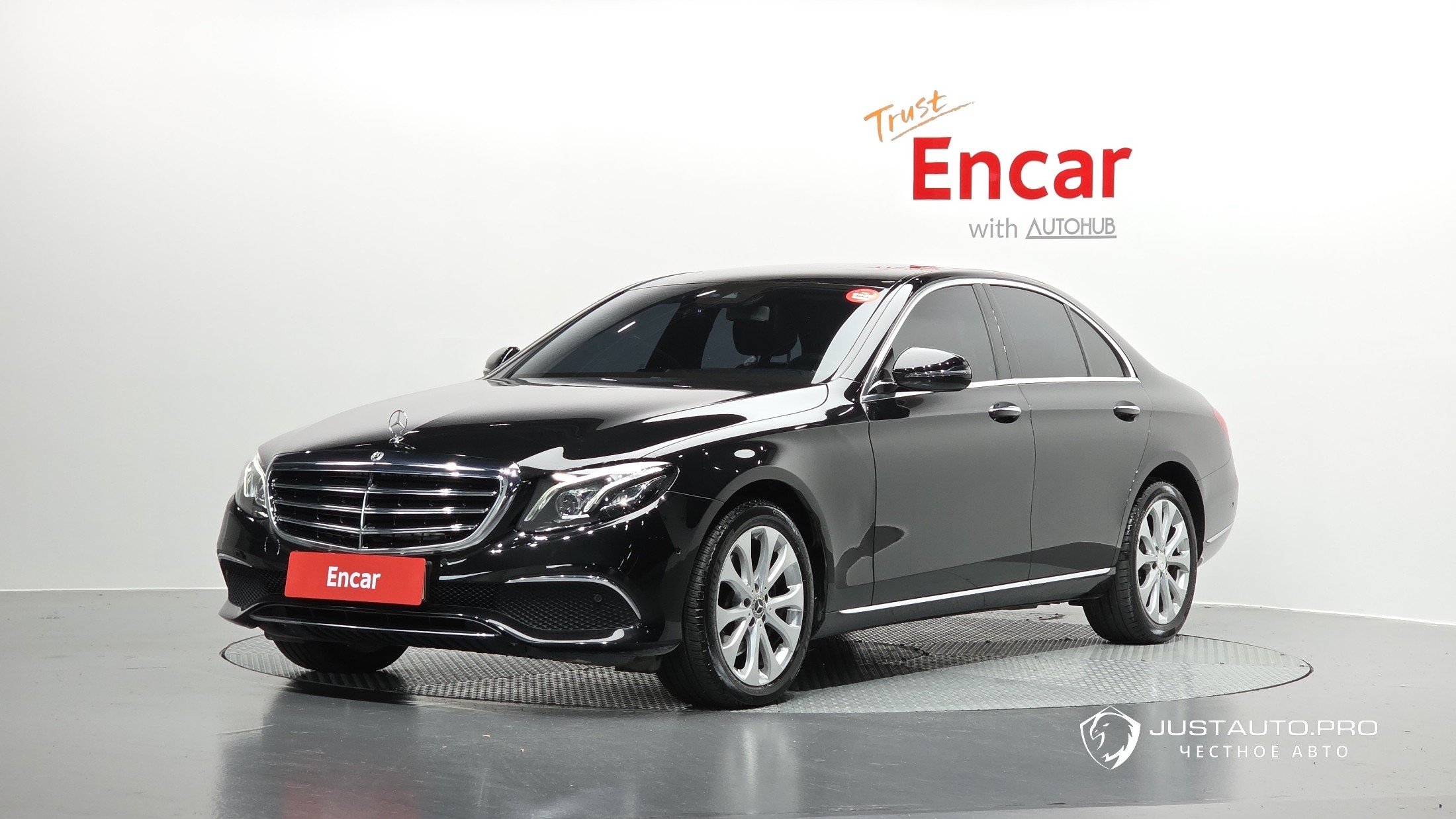 Автомобиль Mercedes-Benz E-Class