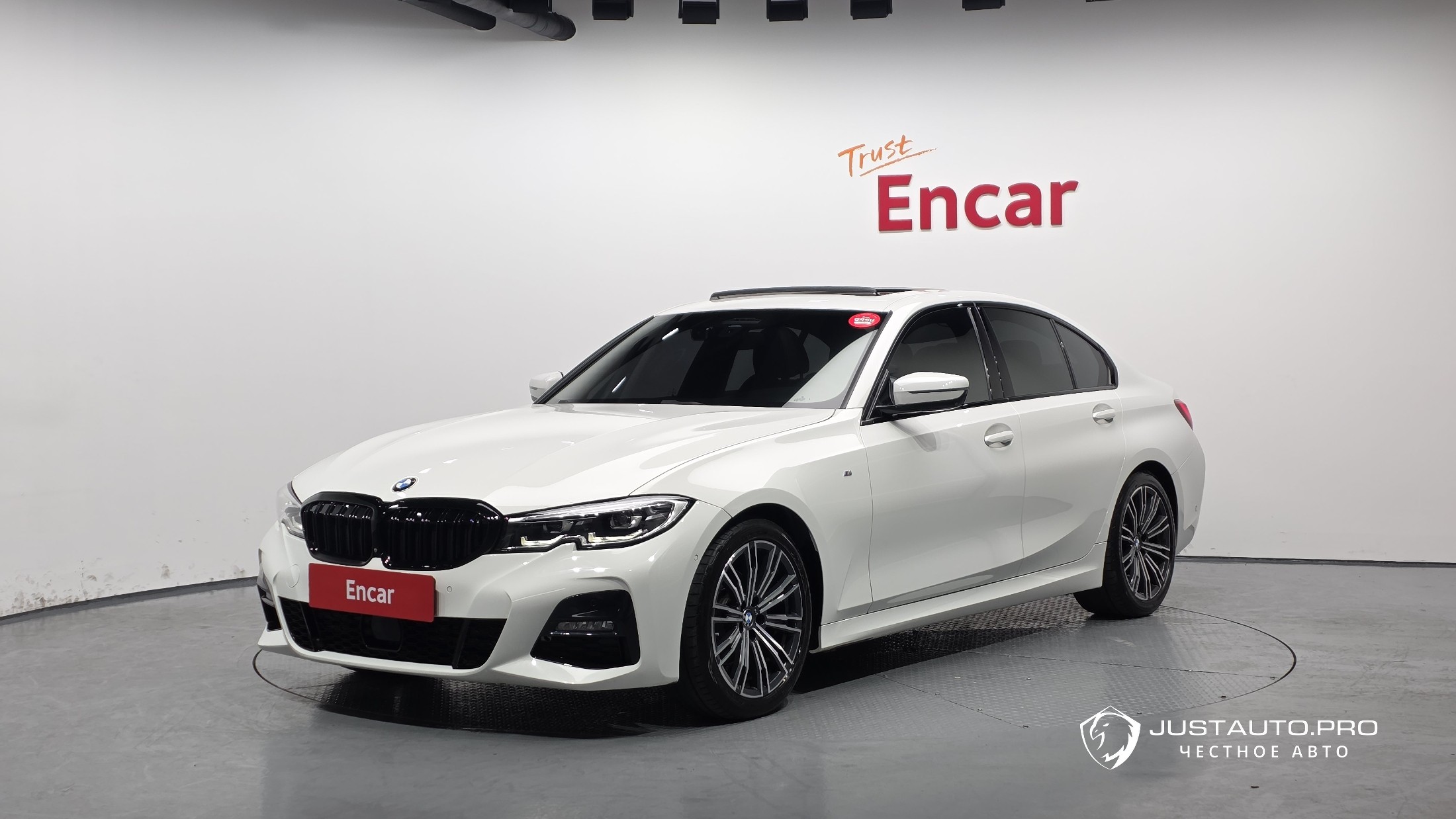 Автомобиль BMW 3-Series