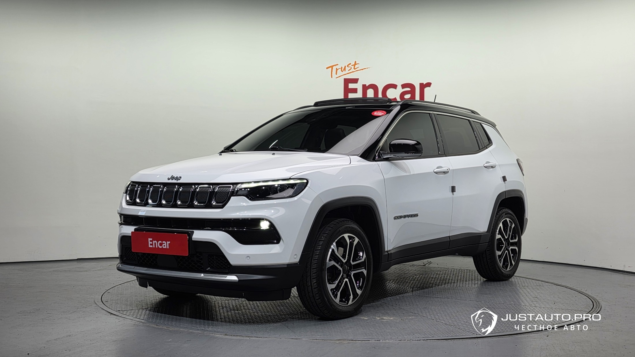 Автомобиль Jeep Compass