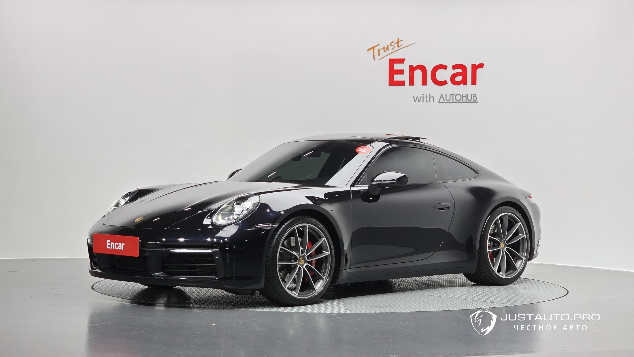 Автомобиль Porsche 911