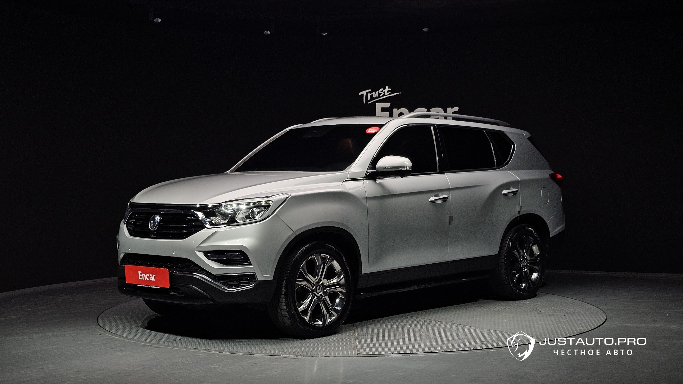 Автомобиль KG_Mobility_Ssangyong Rexton