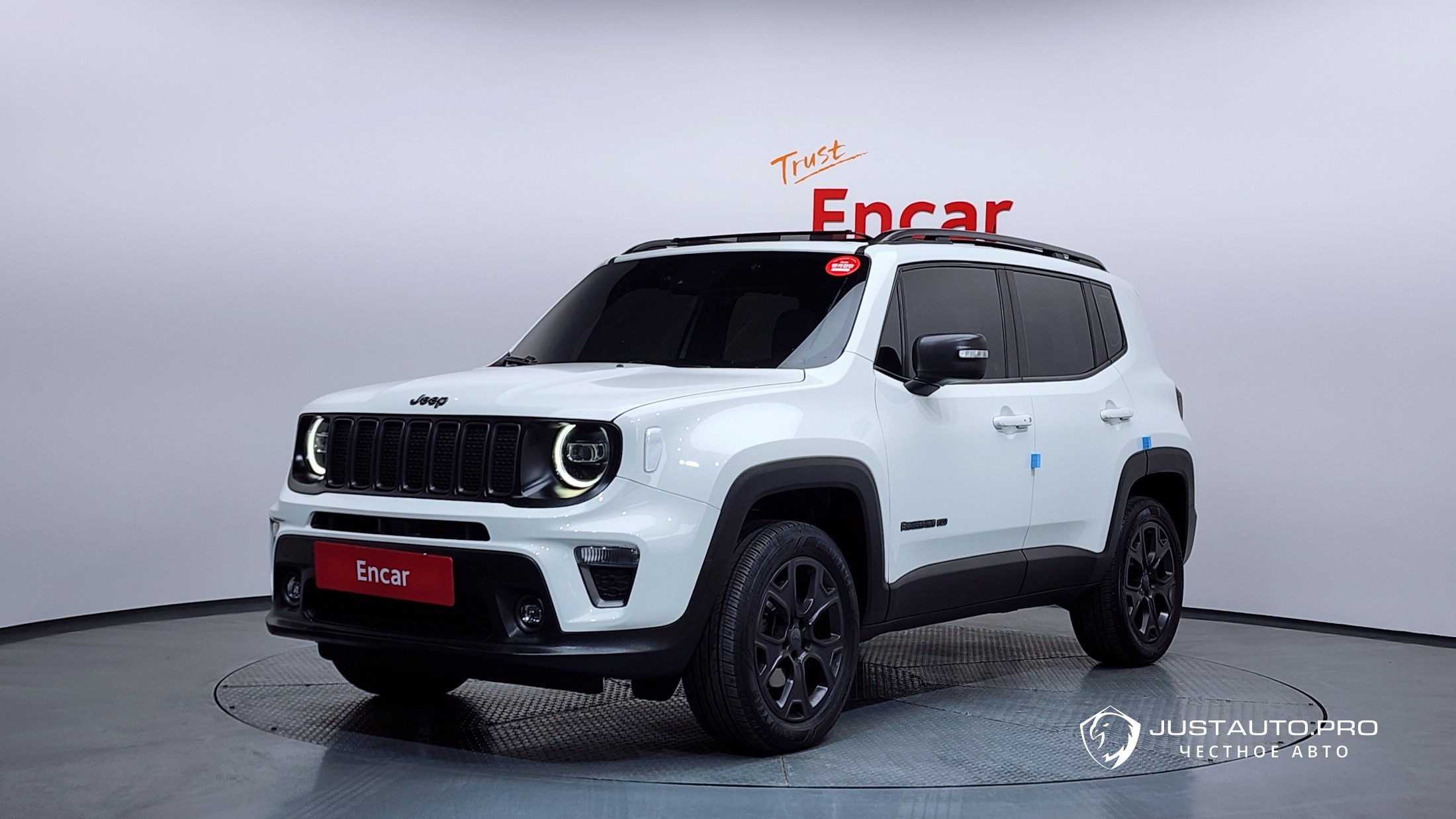 Автомобиль Jeep Renegade
