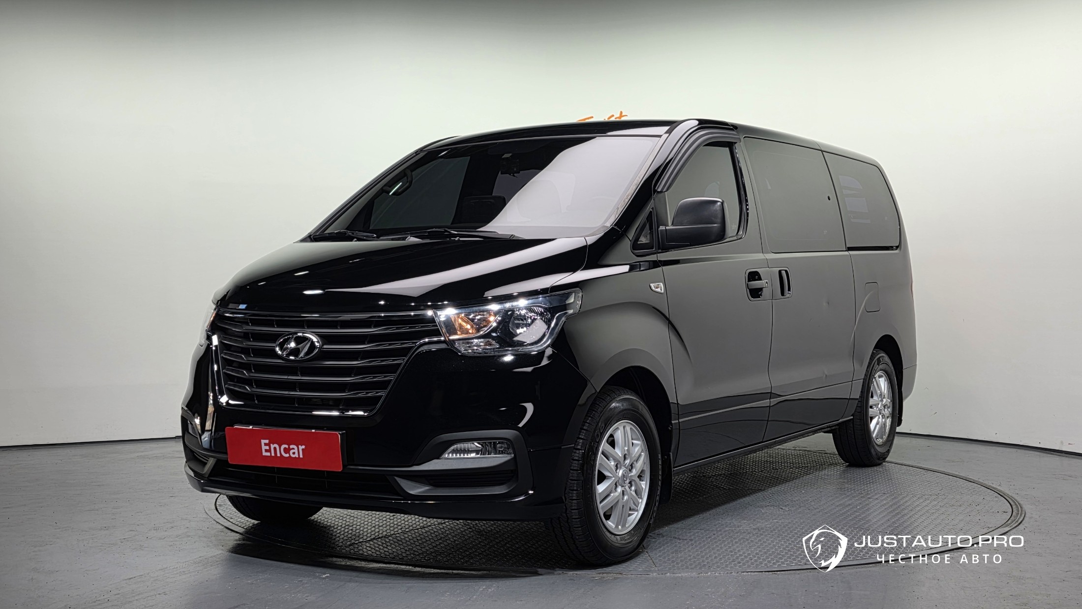 Автомобиль Hyundai Starex