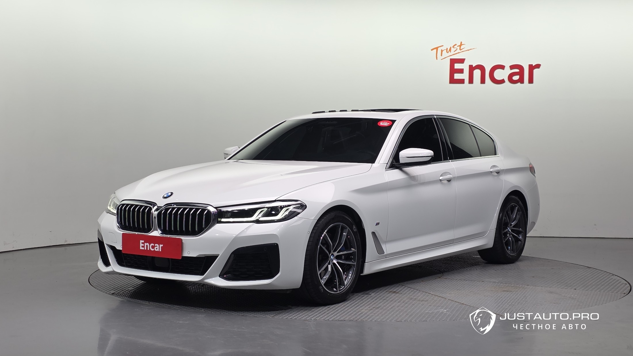 Автомобиль BMW 5-Series