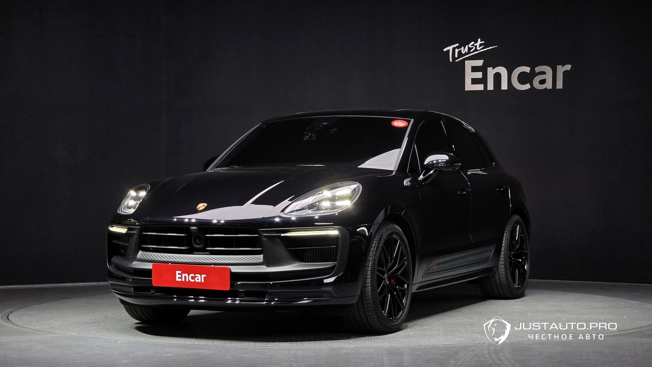 Автомобиль Porsche Macan