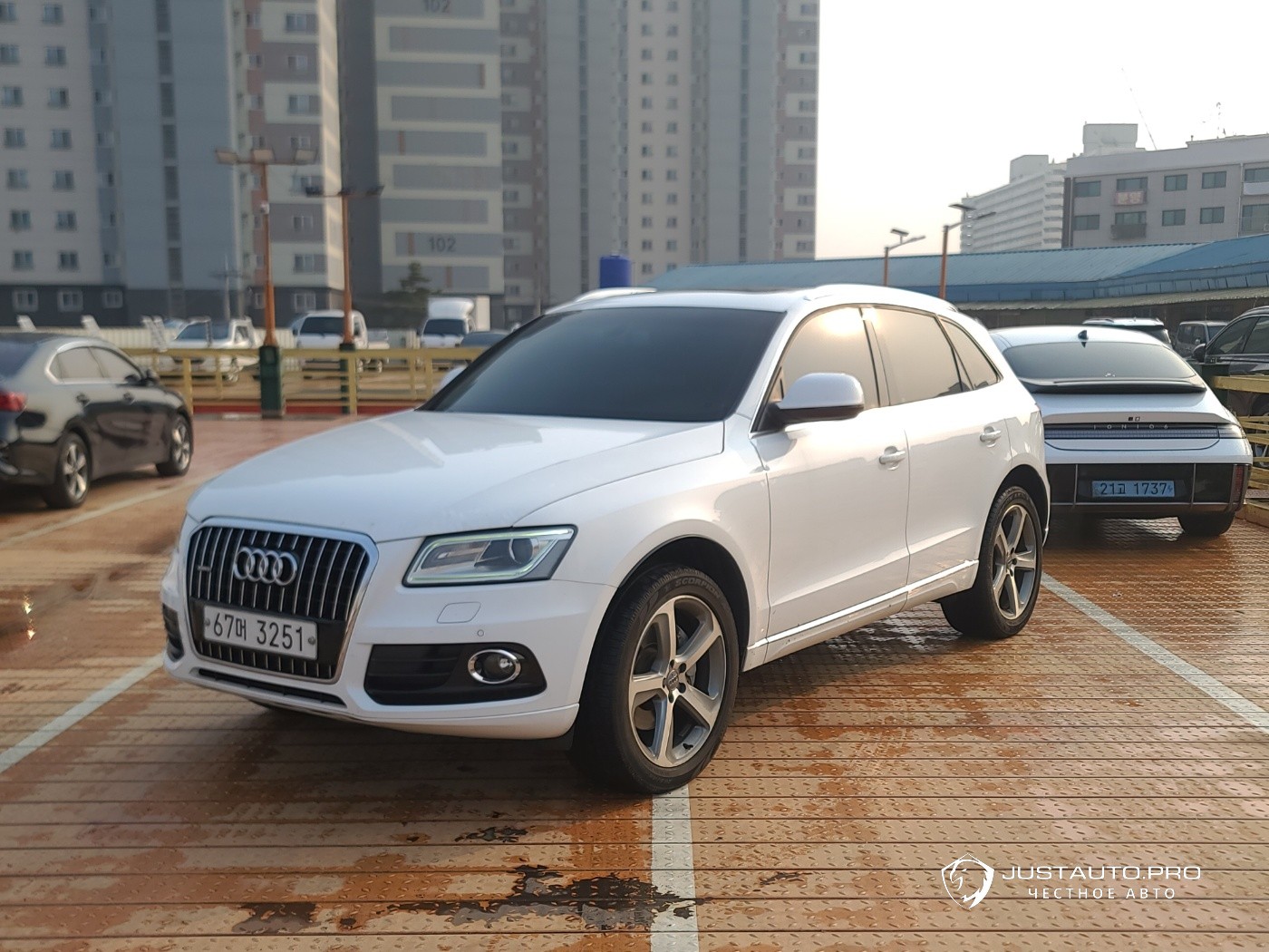 Автомобиль Audi Q5